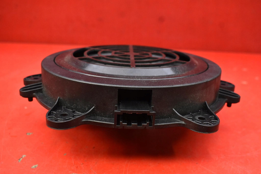 speaker left rear part 7PP035710B PORSCHE CAYENNE 2 II 92A 7P5 10-14