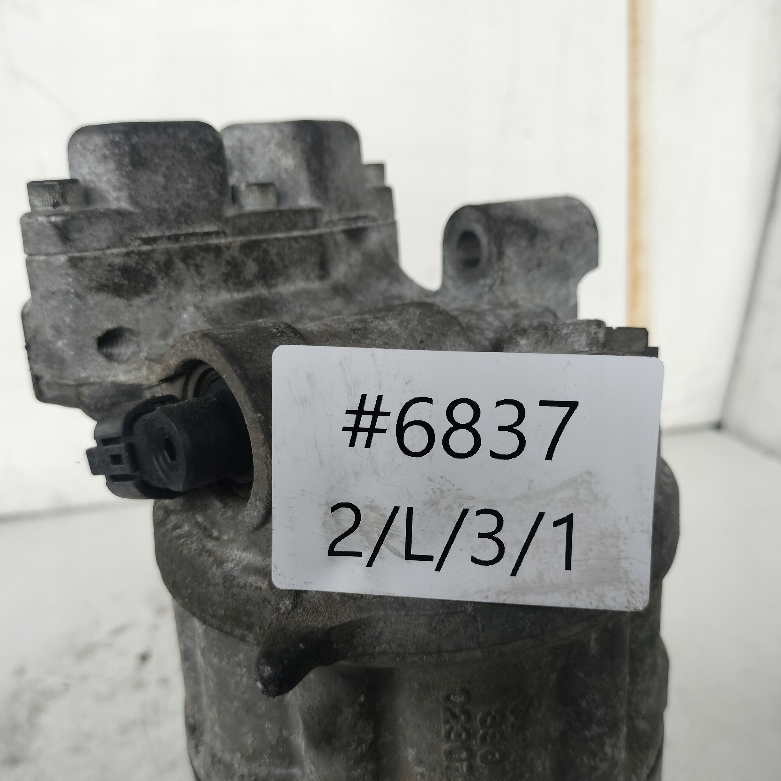 BMW E87 E90 2.0 B compressor; air conditioning compressor 9156820