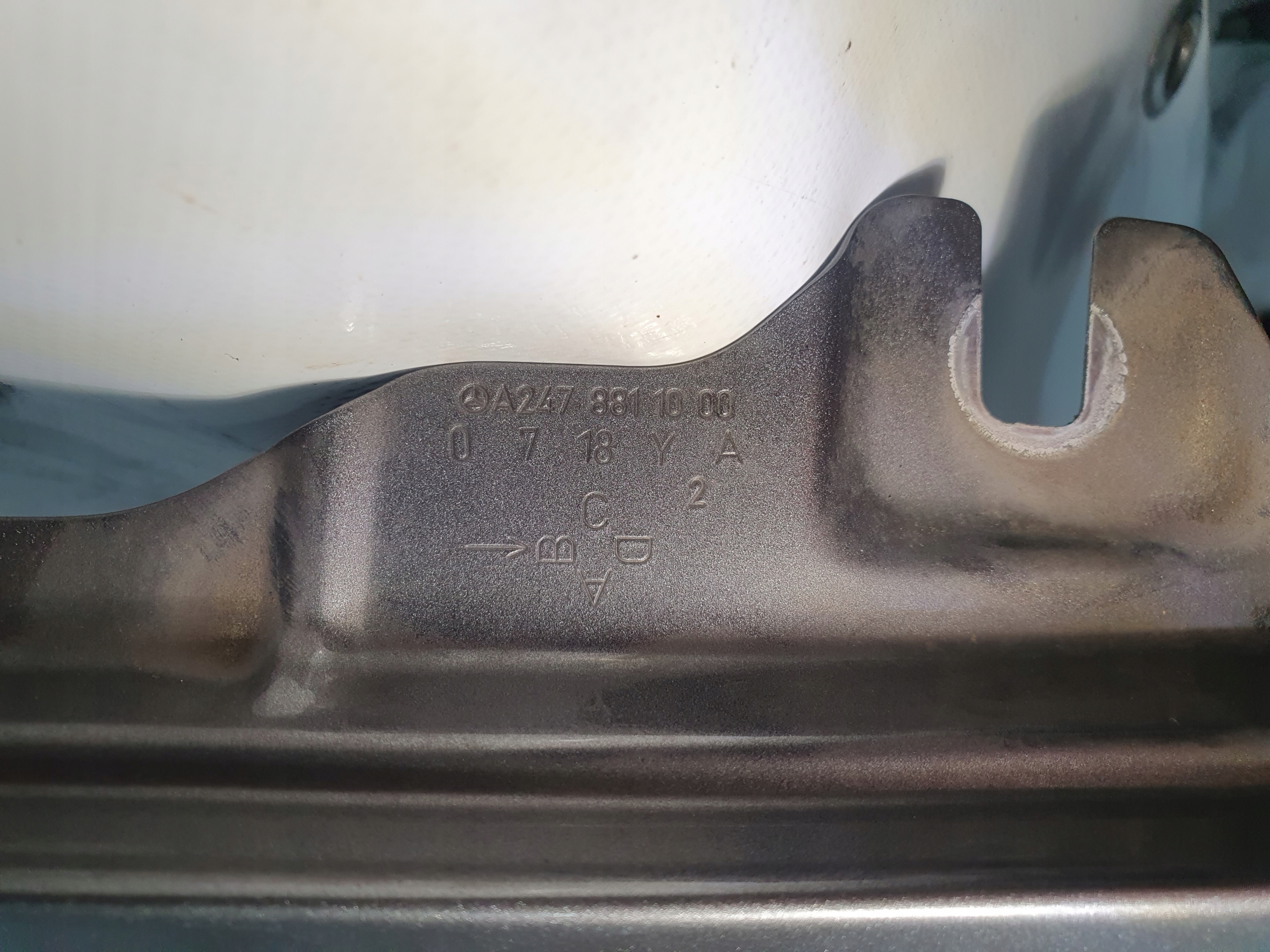MERCEDES B KLASA W 247 fender right front original