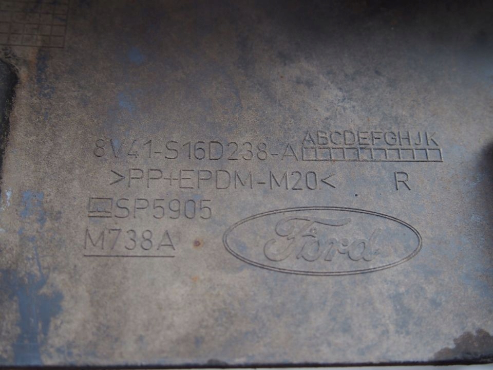 Ford Kuga and 08-12r moulding fender right front front