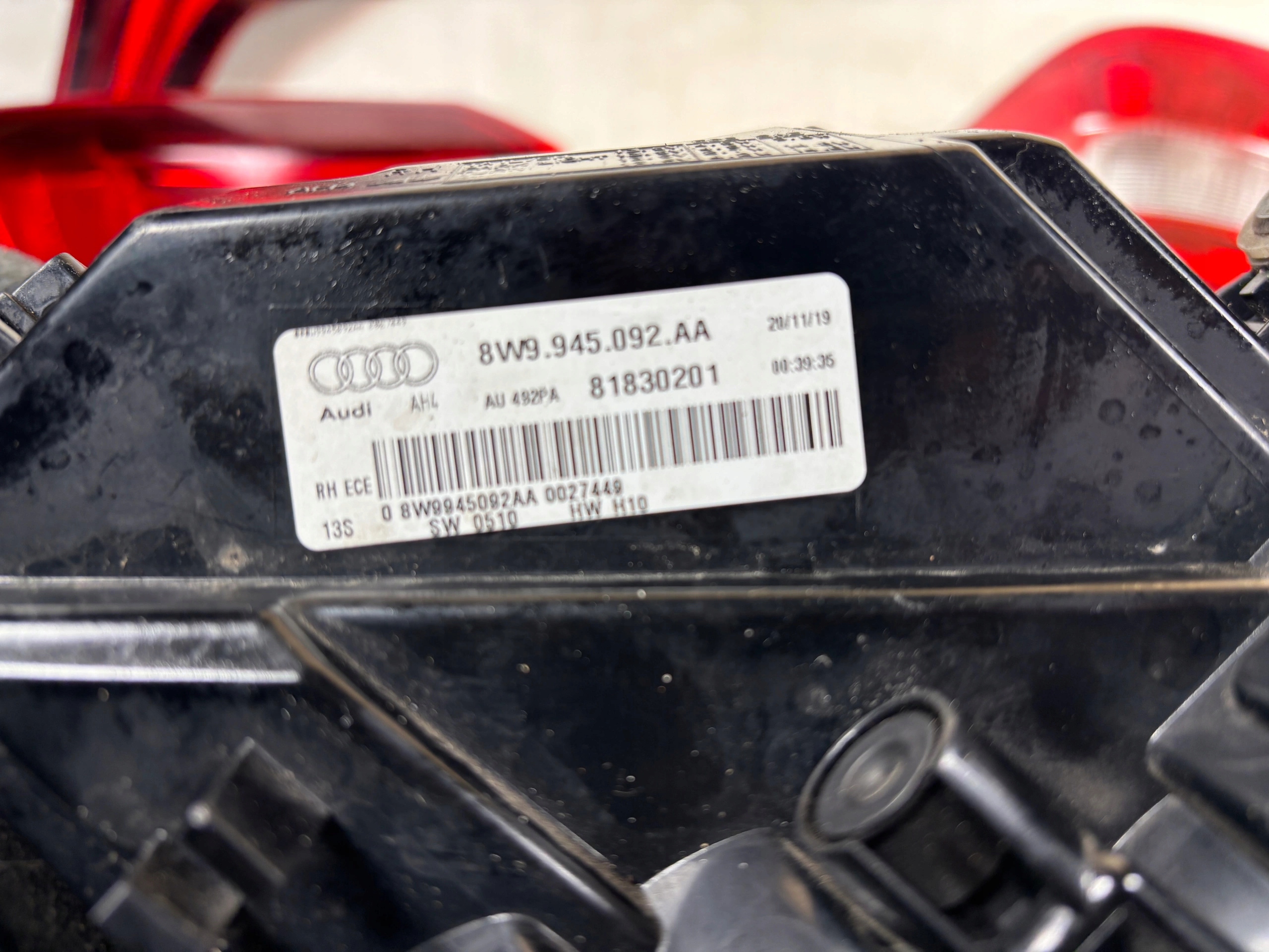 Audi A4 B9 light rear part rear 8W9945092AA