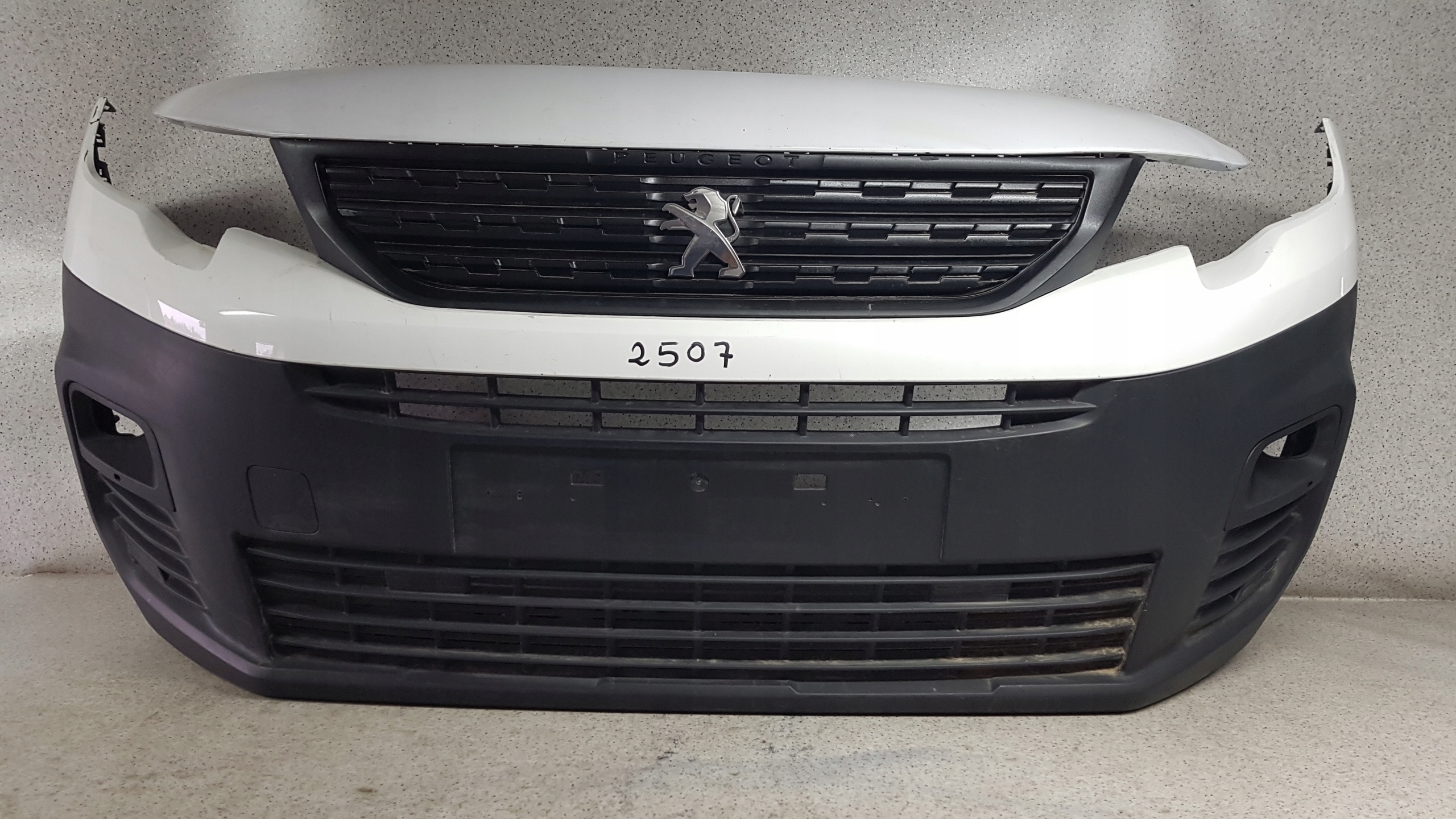 PEUGEOT PARTNER IV 4 2020 - bumper front 2507