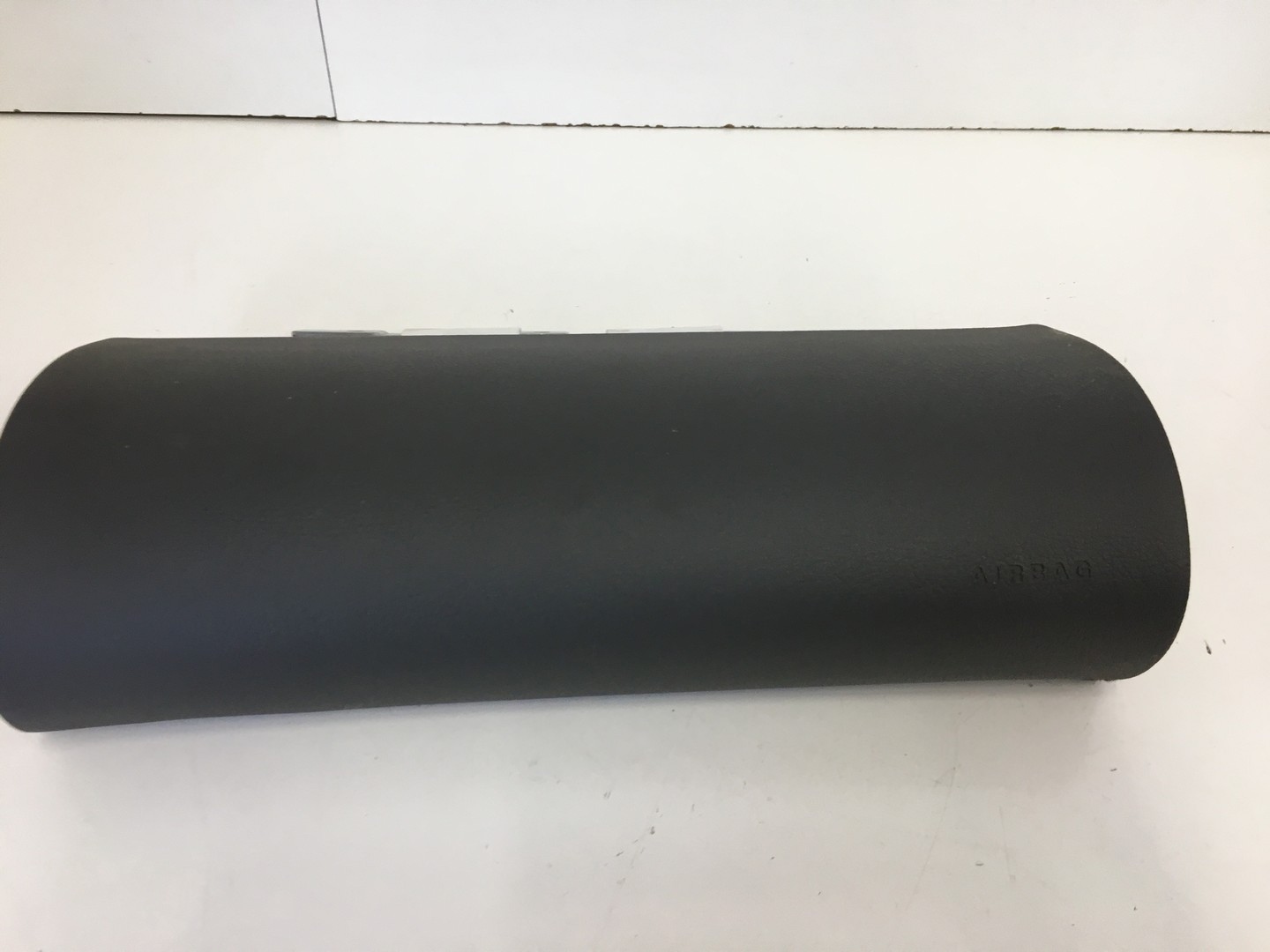 заглушка пассажира SKODA SUPERB 3B1880261