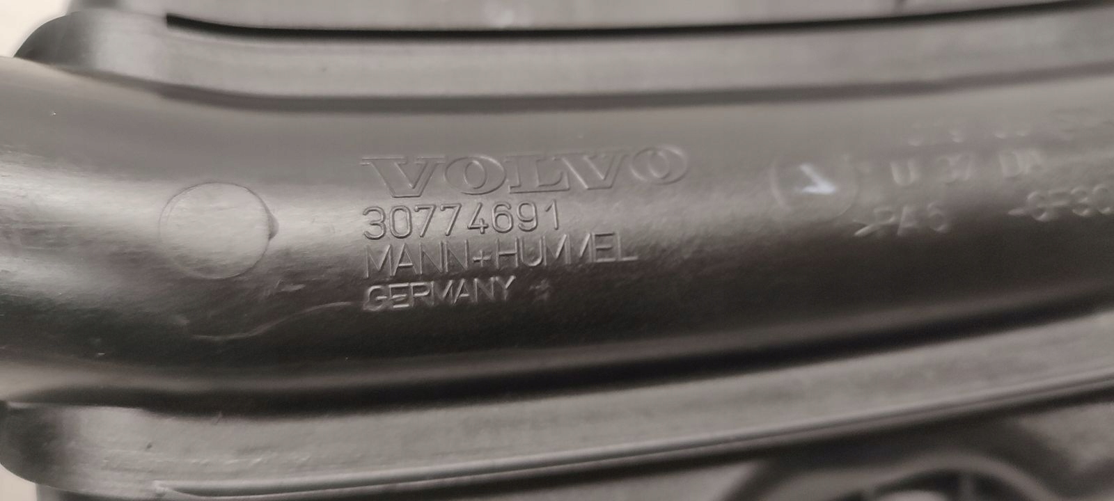 Rezonator dolot Volvo V70 2,4D