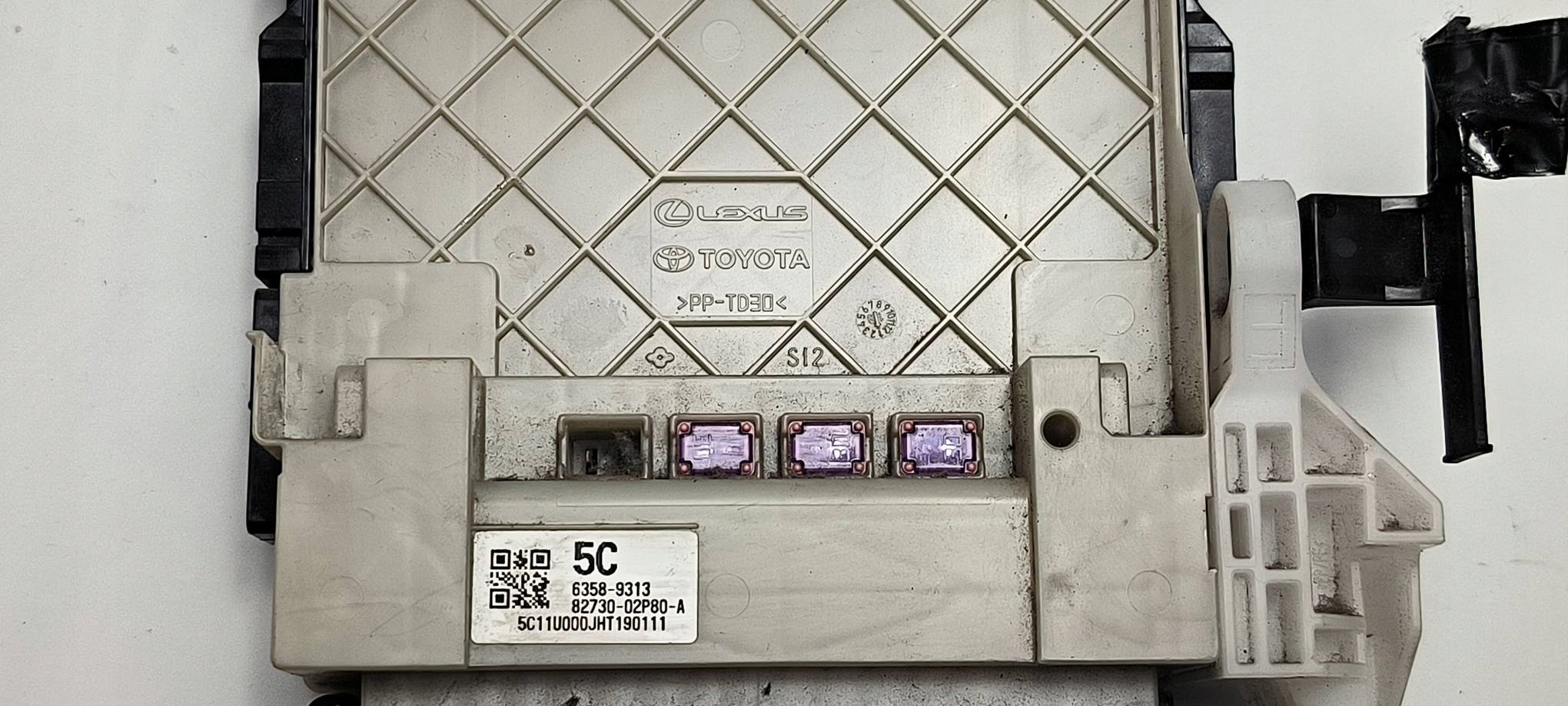 Unité commande confort MPX 82730-02P80-A TOYOTA COROLLA E21