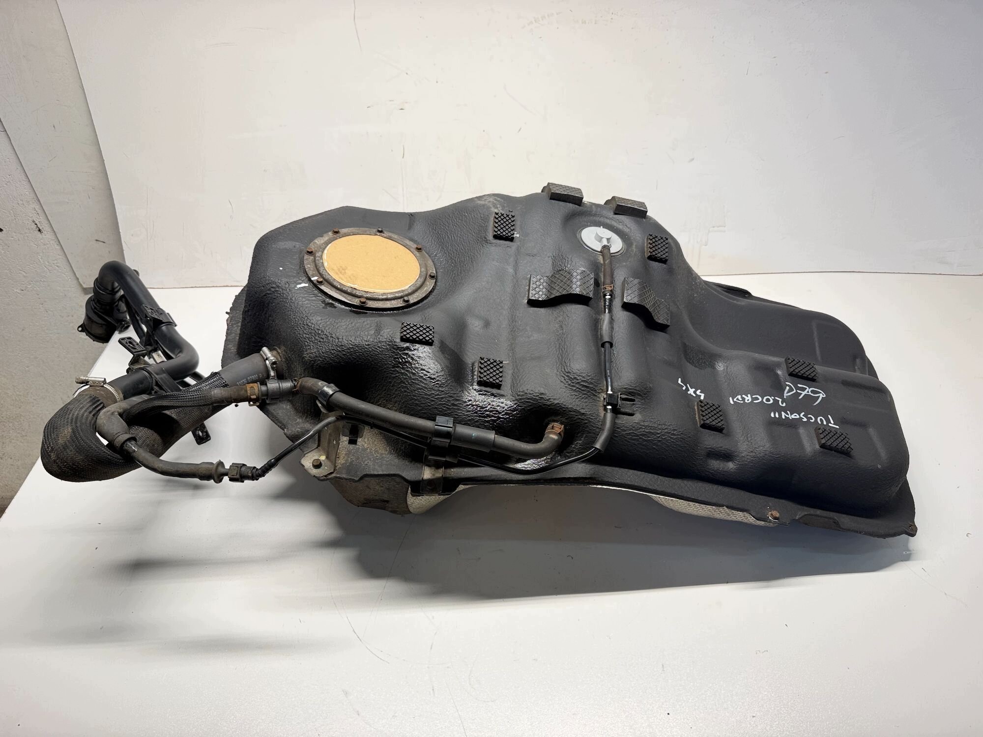 tank HYUNDAI TUCSON II 2.0 CRDI 31100-D7900 2015-2019