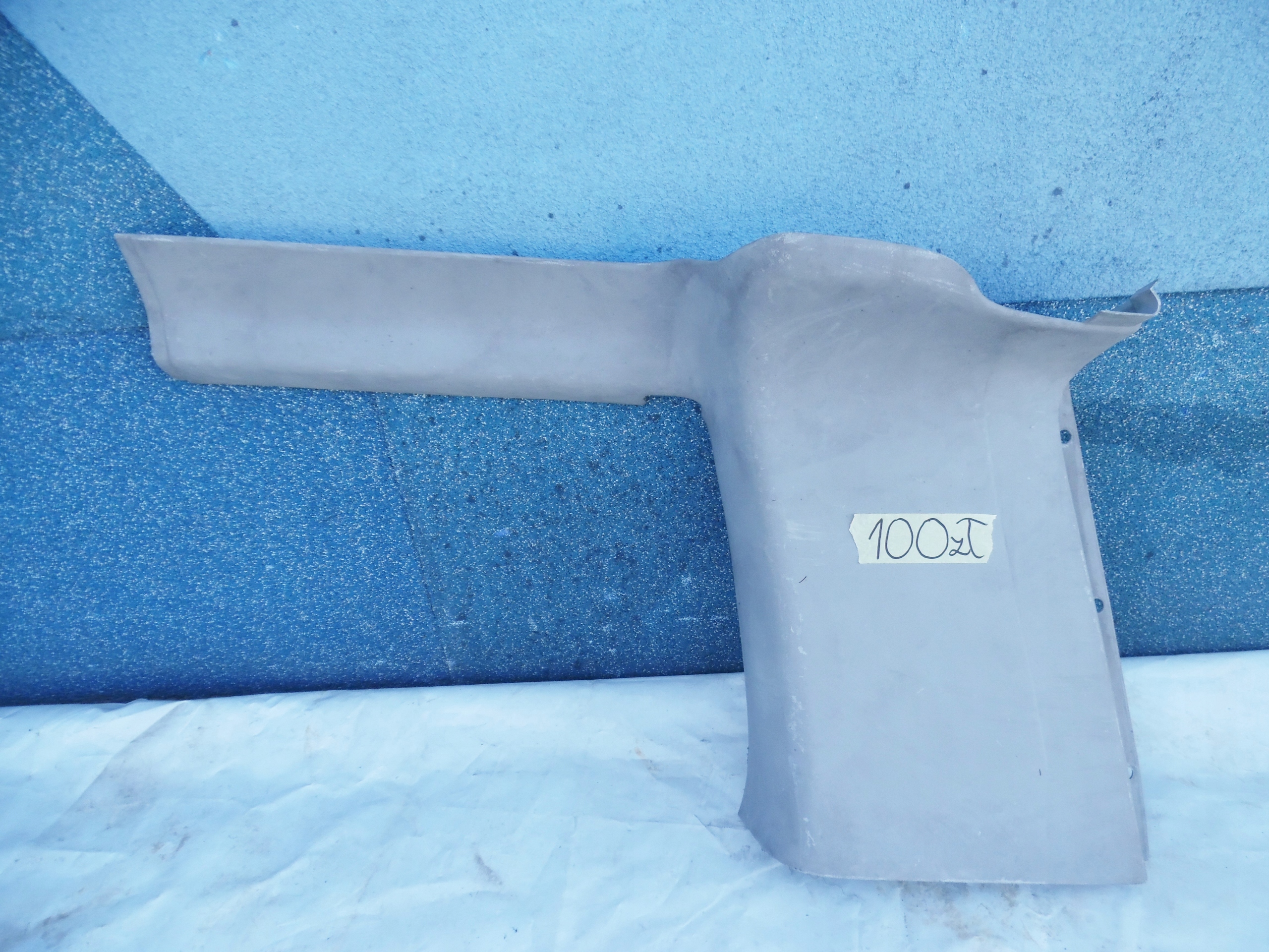 705867246N - VW T4 обшивка стійки права задня права задня 96-