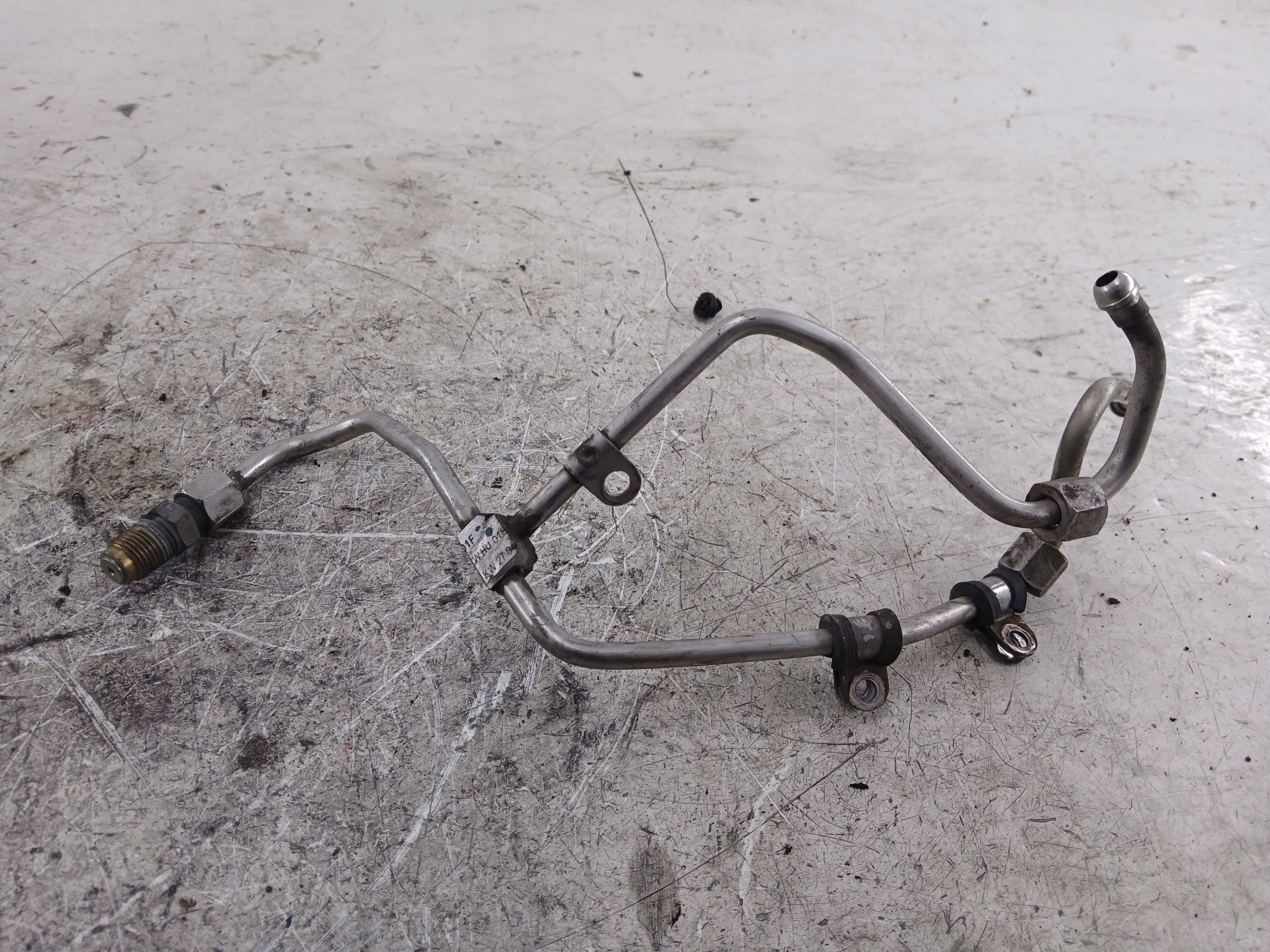 AUDI A6 C6 3.2 V6 FSI fuel line 06E127501F
