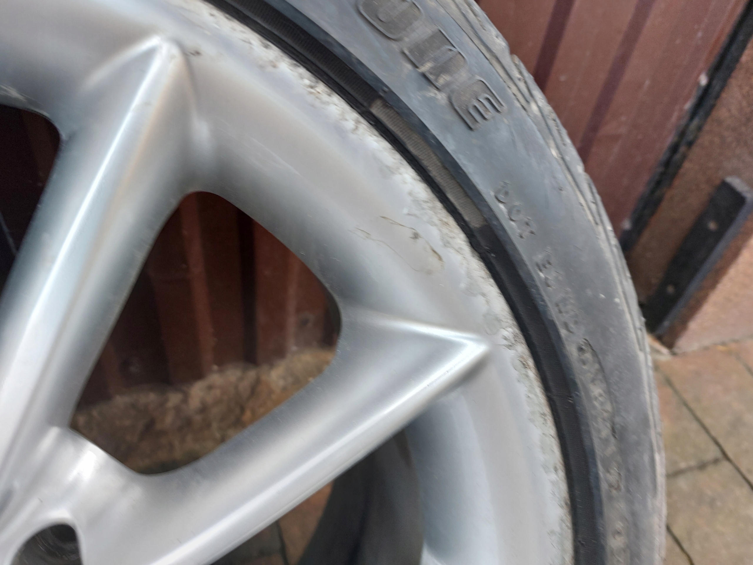 disk záď ASTON MARTIN VANTAGE DB9 18 CALI 36-120944-AB