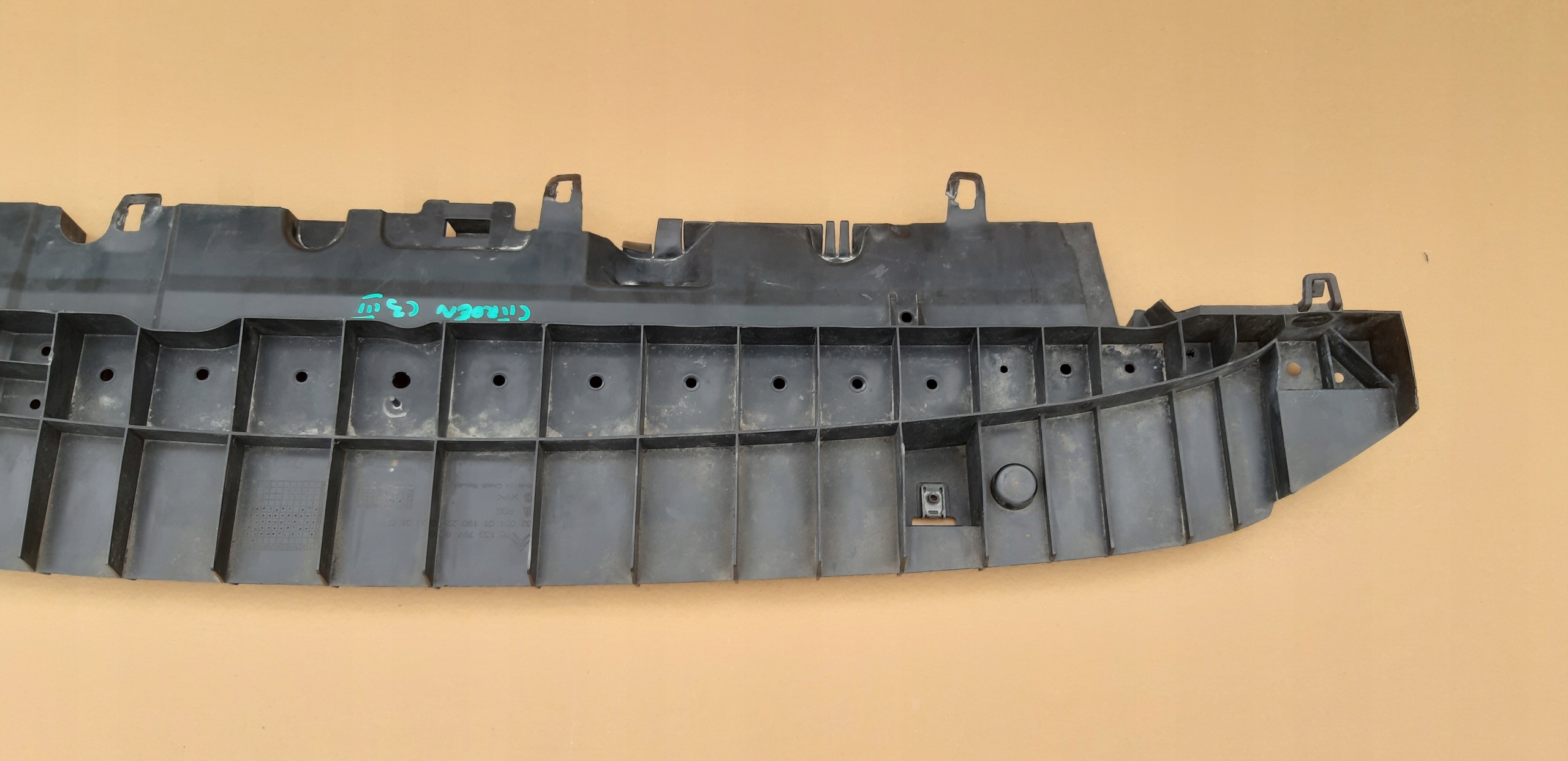 CITROEN C3 III OSŁONA PŁYTA POD ZDERZAK PRZÓD 9813379780 Wersja Europejska