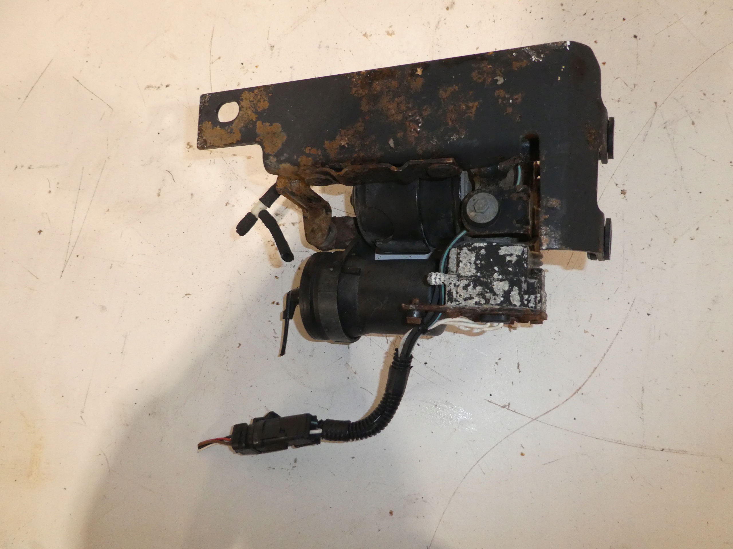 compressor; springing OPEL OMEGA B 22175324