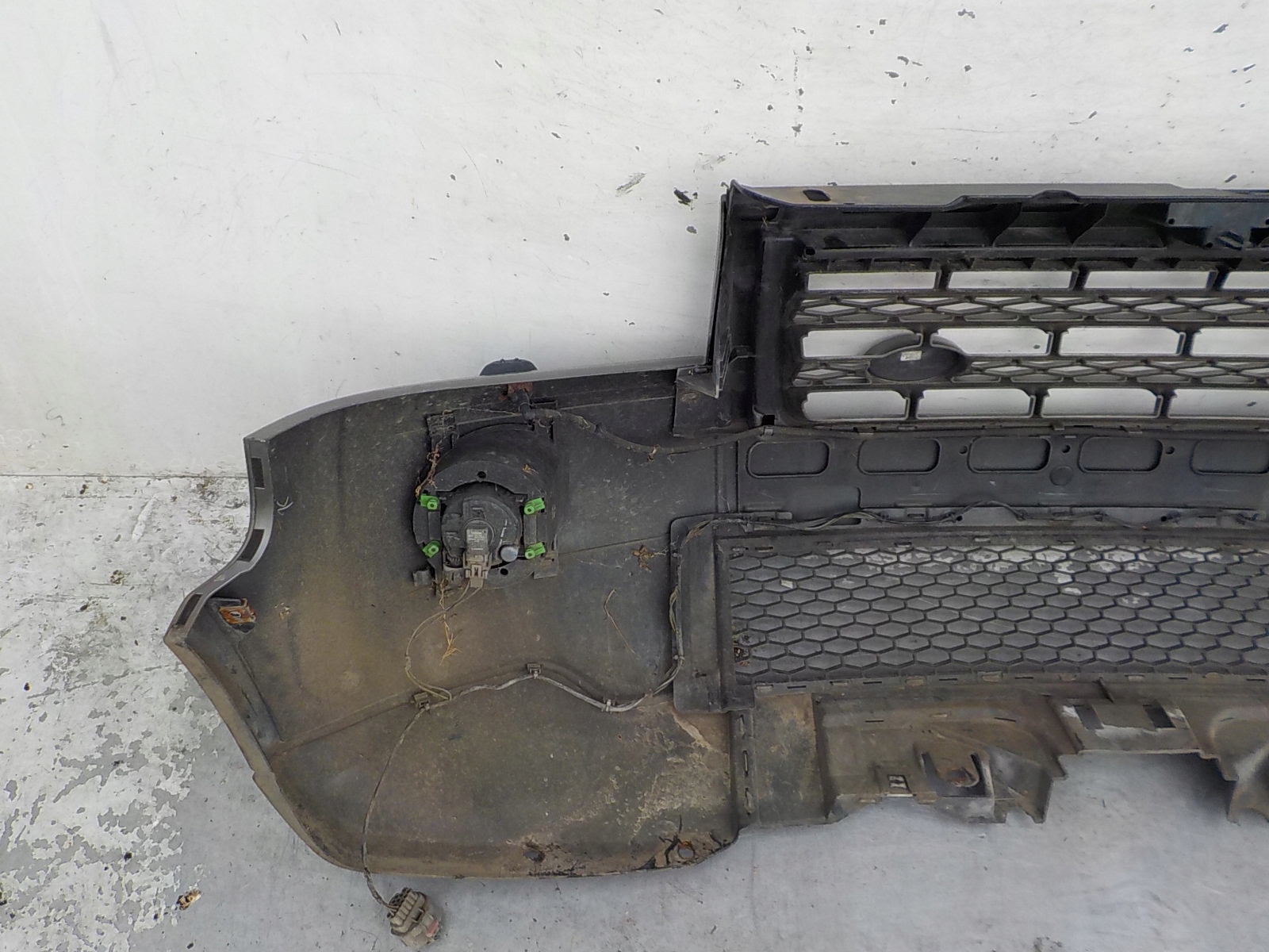 335 LAND ROVER FREELANDER II nárazník předek přední