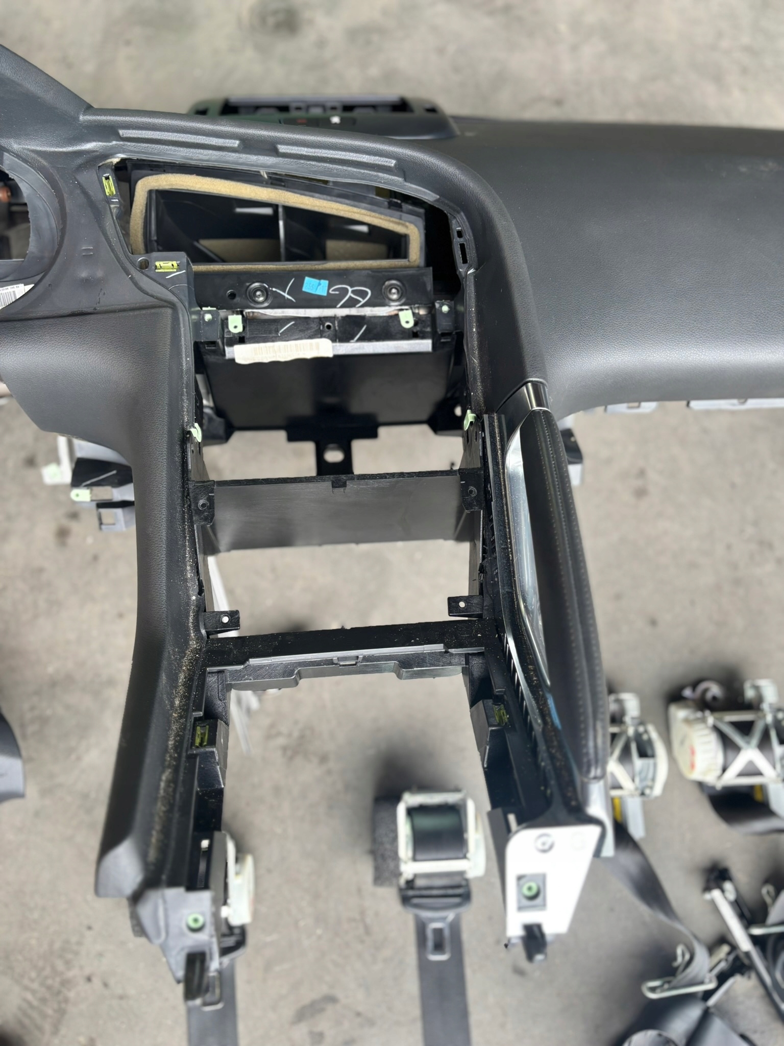 торпеда peugeot 3008 и