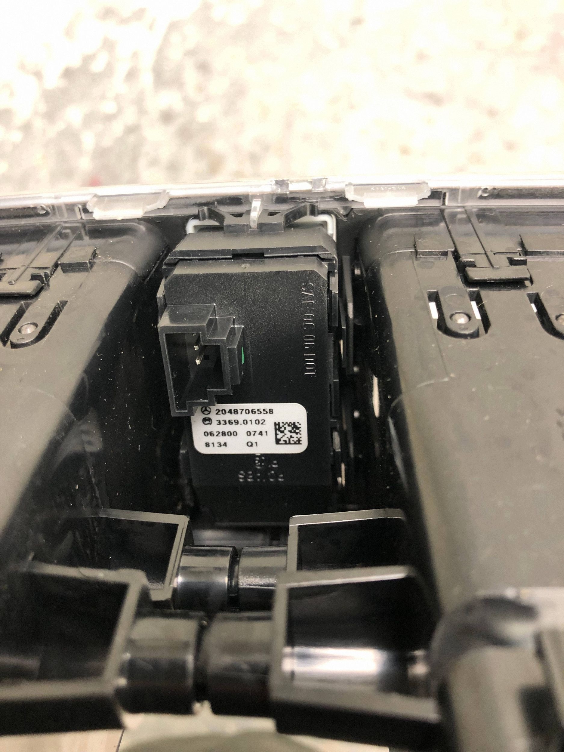 grid air conditioning devices central MERCEDES W204 sedan 2048706558