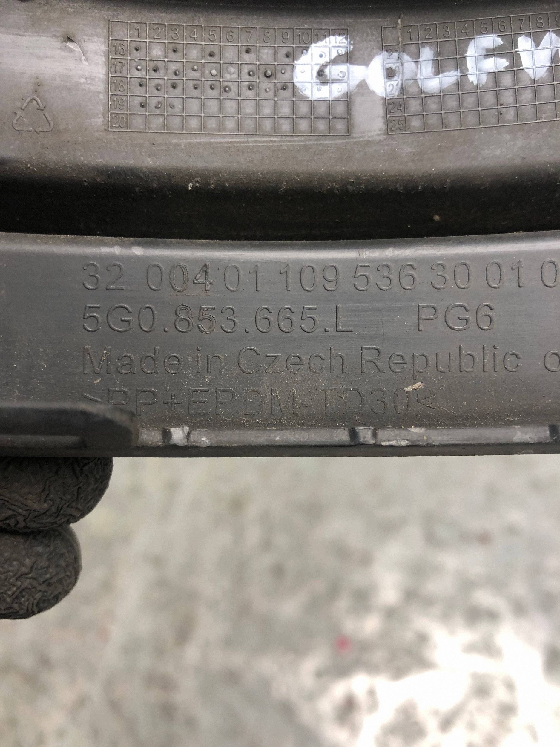 grid of a bumper left front VW GOLF VII LIFT HB 5G0853665L