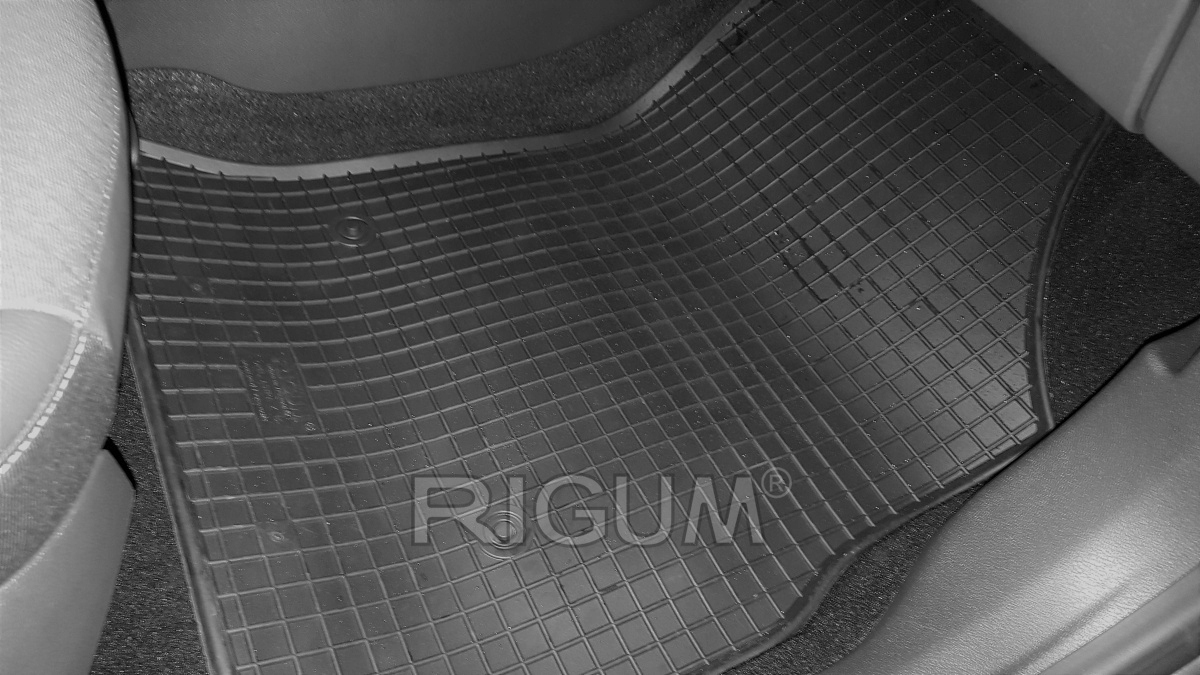 Zestaw dywaników do OPEL Astra K Sports Tourer od 2015 do 2022 Numer katalogowy producenta 903454425017