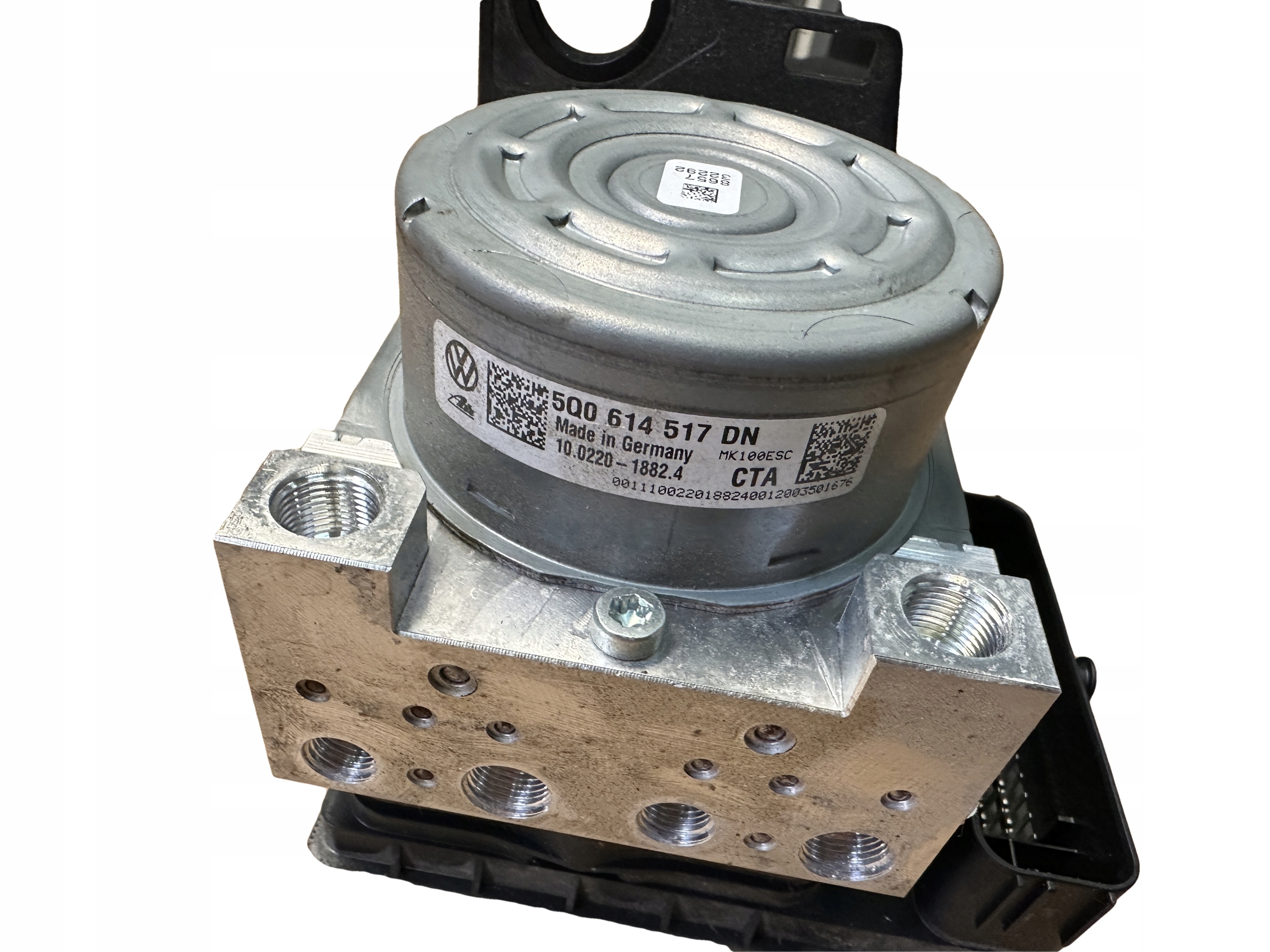 AUD Q3 83A pump control unit ABS 5Q0614517DN