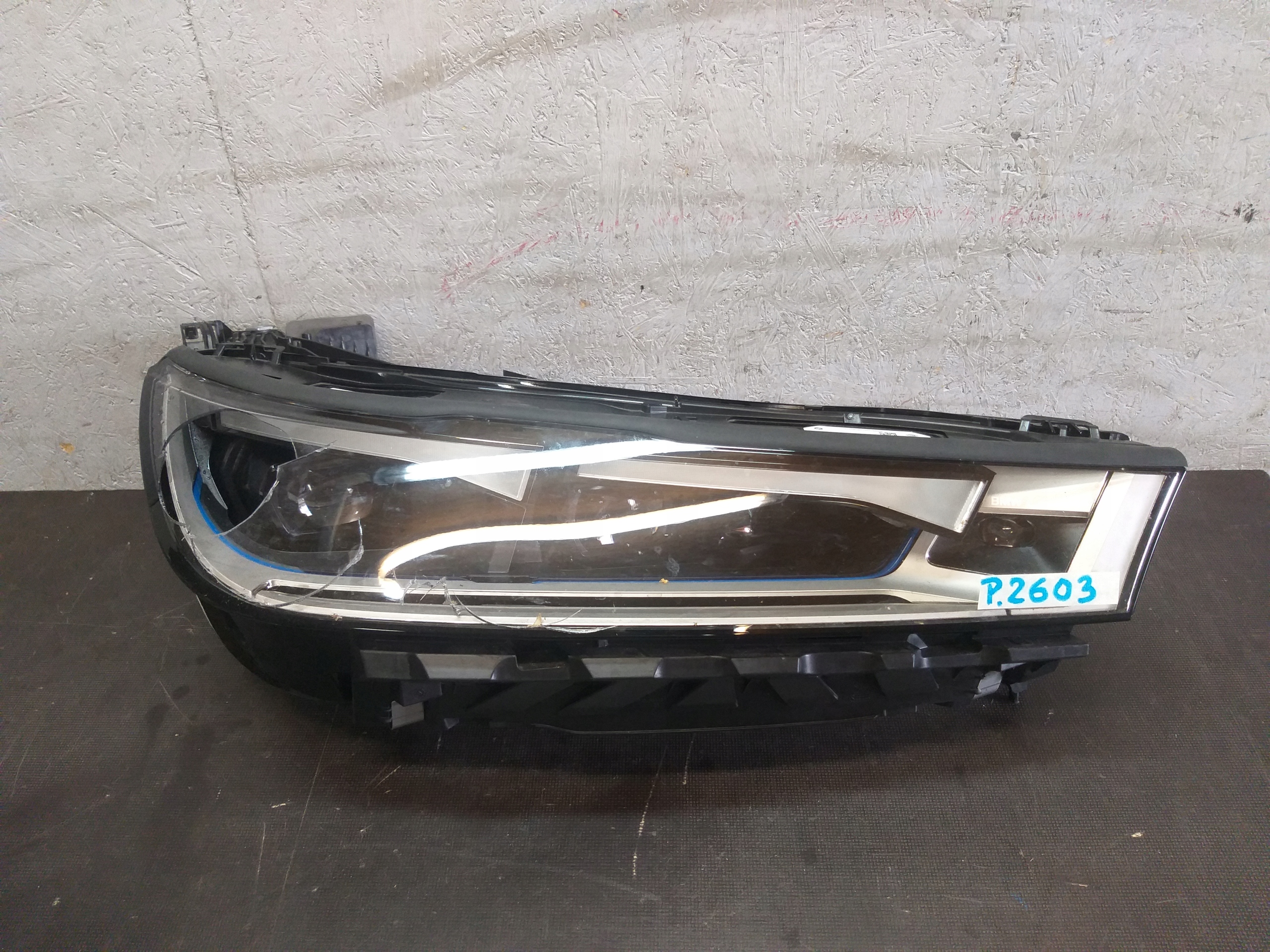 LAMPA PRZÓD PRAWA BMW IX I20 LASER 9851808-10