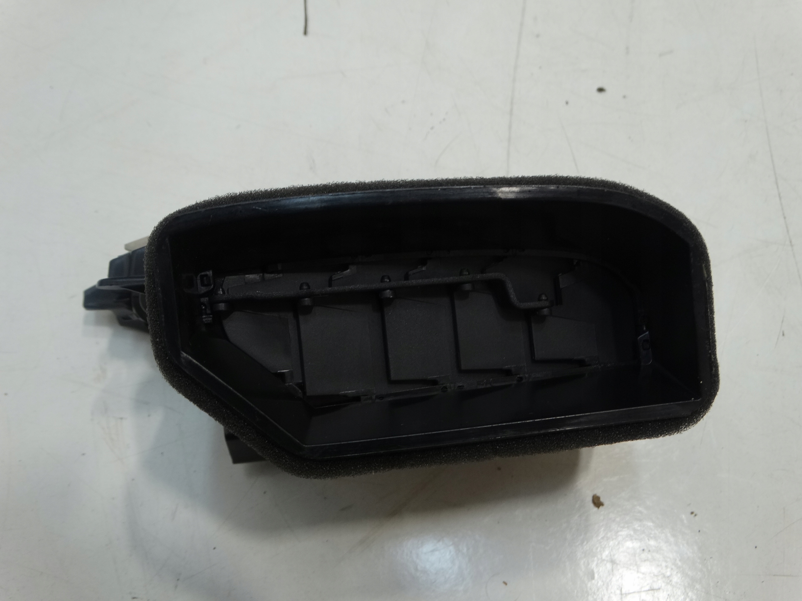 grid air conditioning devices right front OPEL CORSA F 2019R.- 39198539