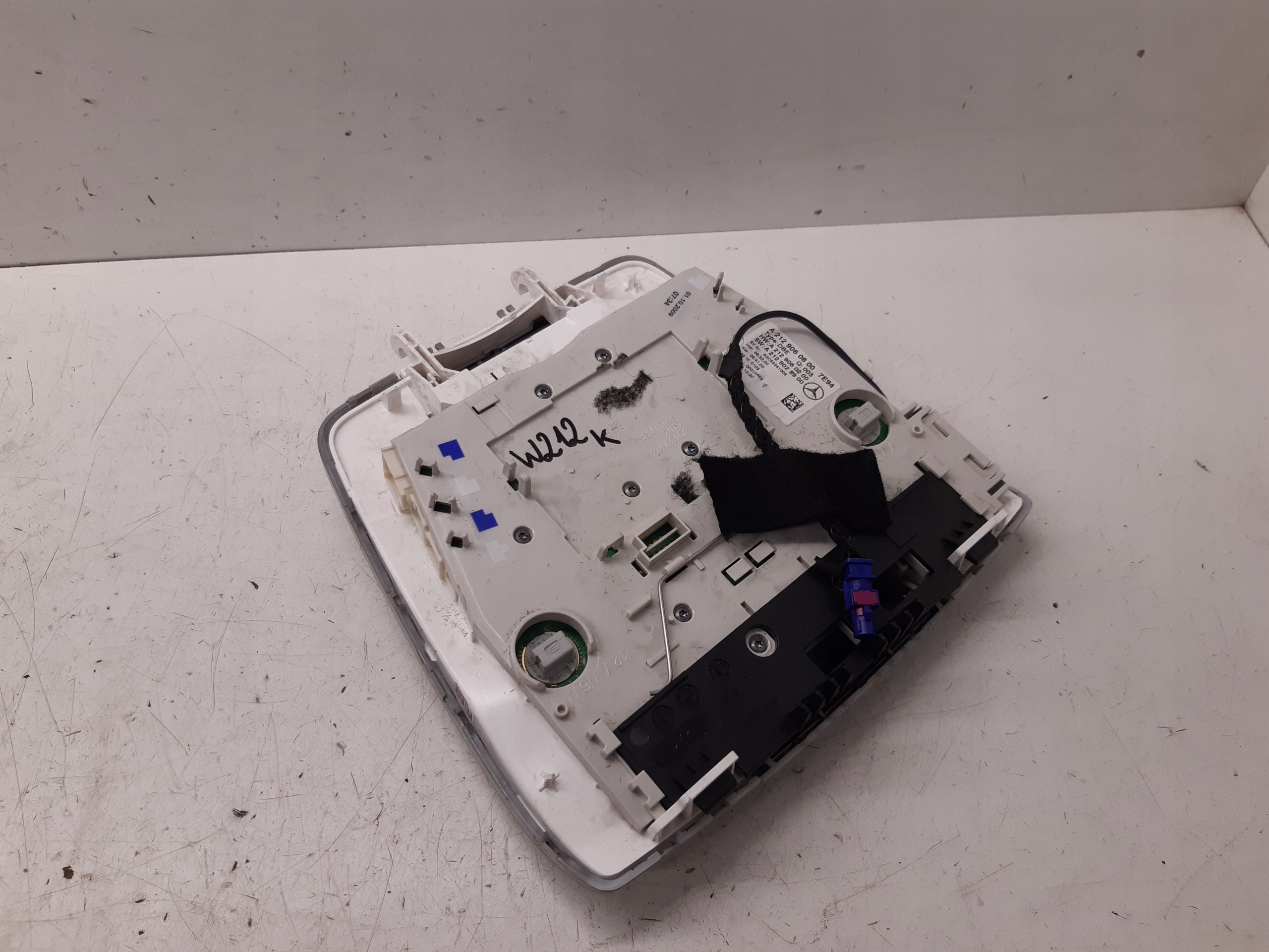 light 2129060800 Mercedes W212