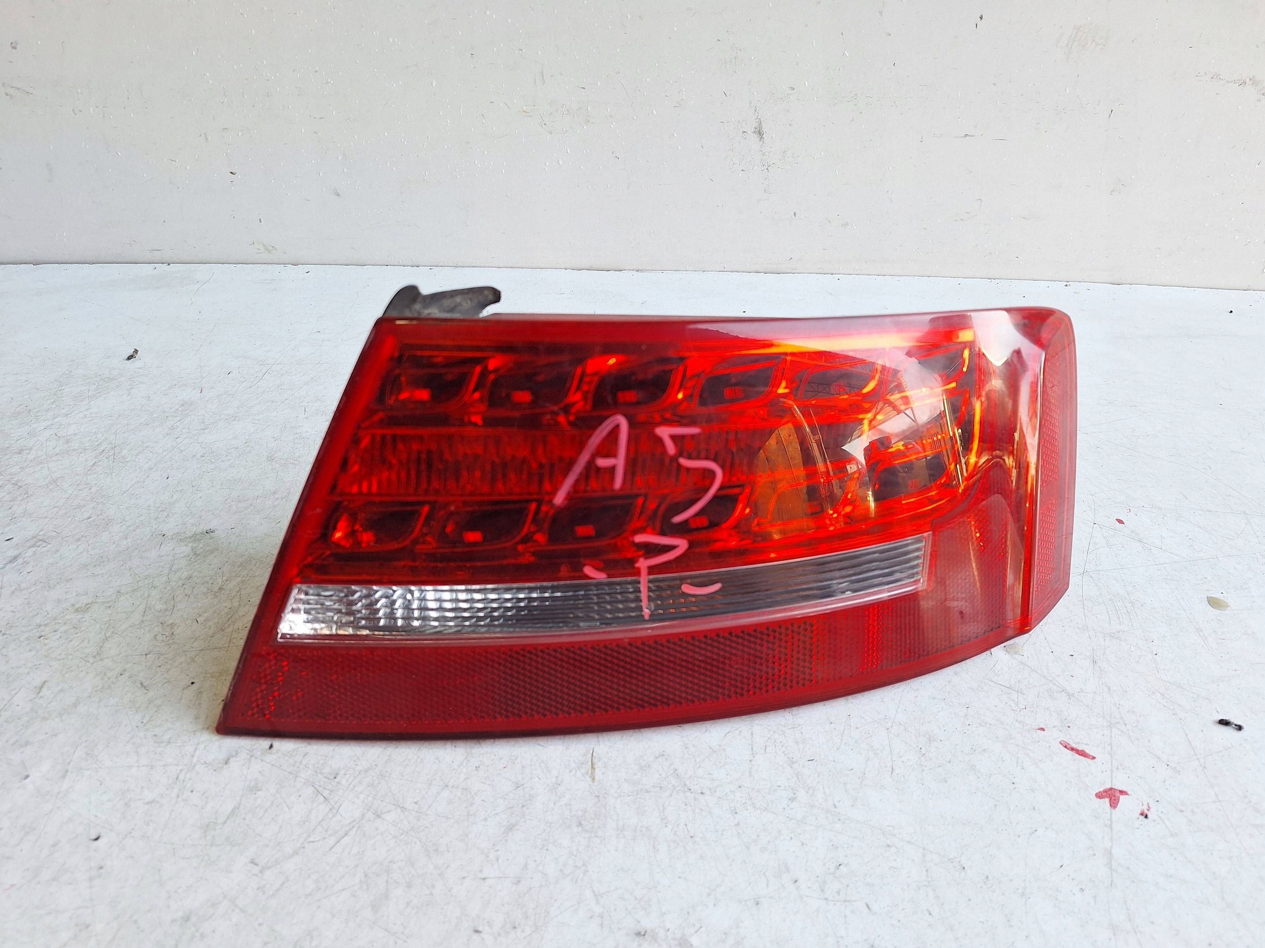 AUDI A5 8T 08-12 light left rear part LED 8T0945096B