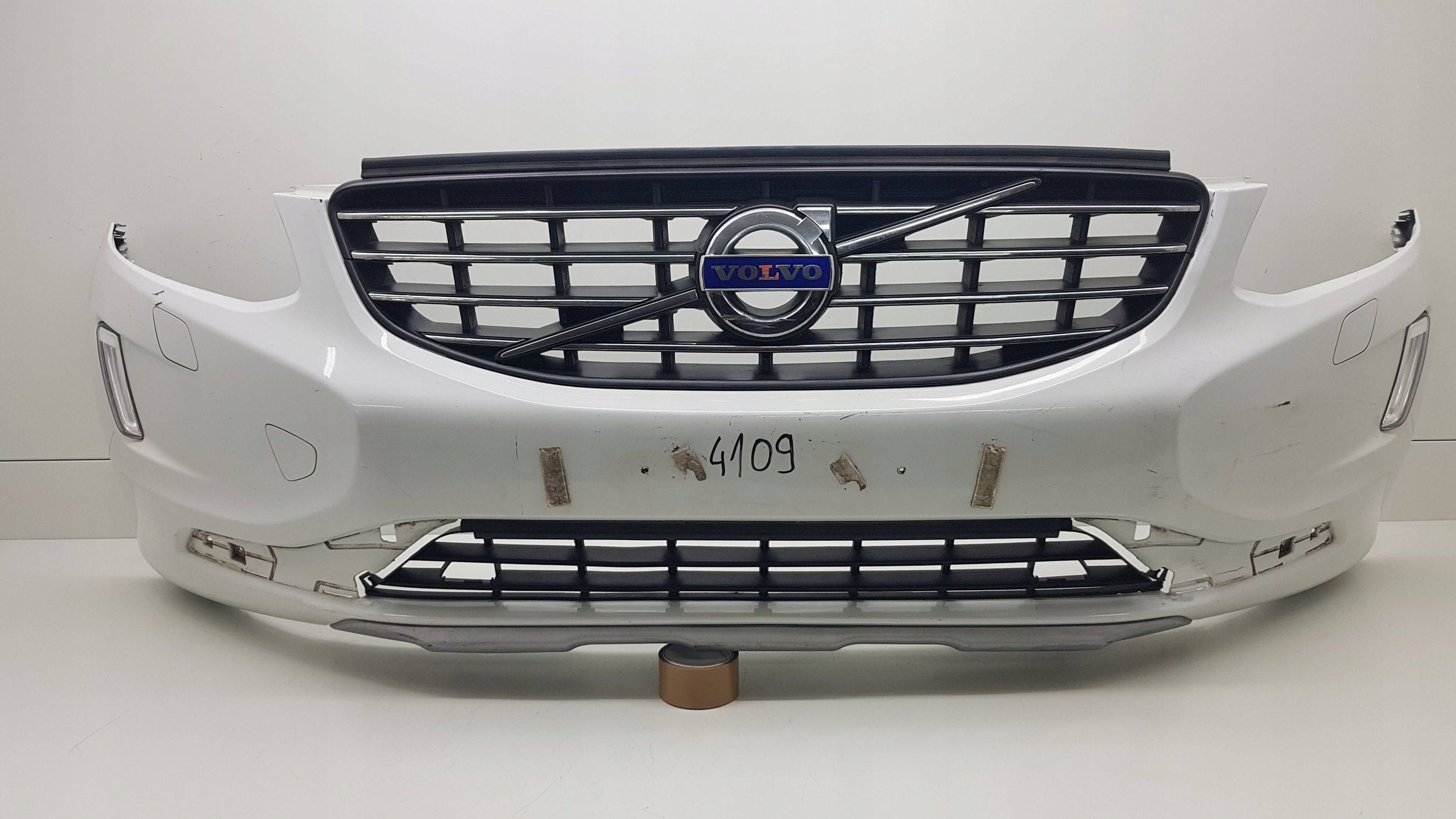 VOLVO XC60 XC 60 LIFT 2013 - bumper front 31323765