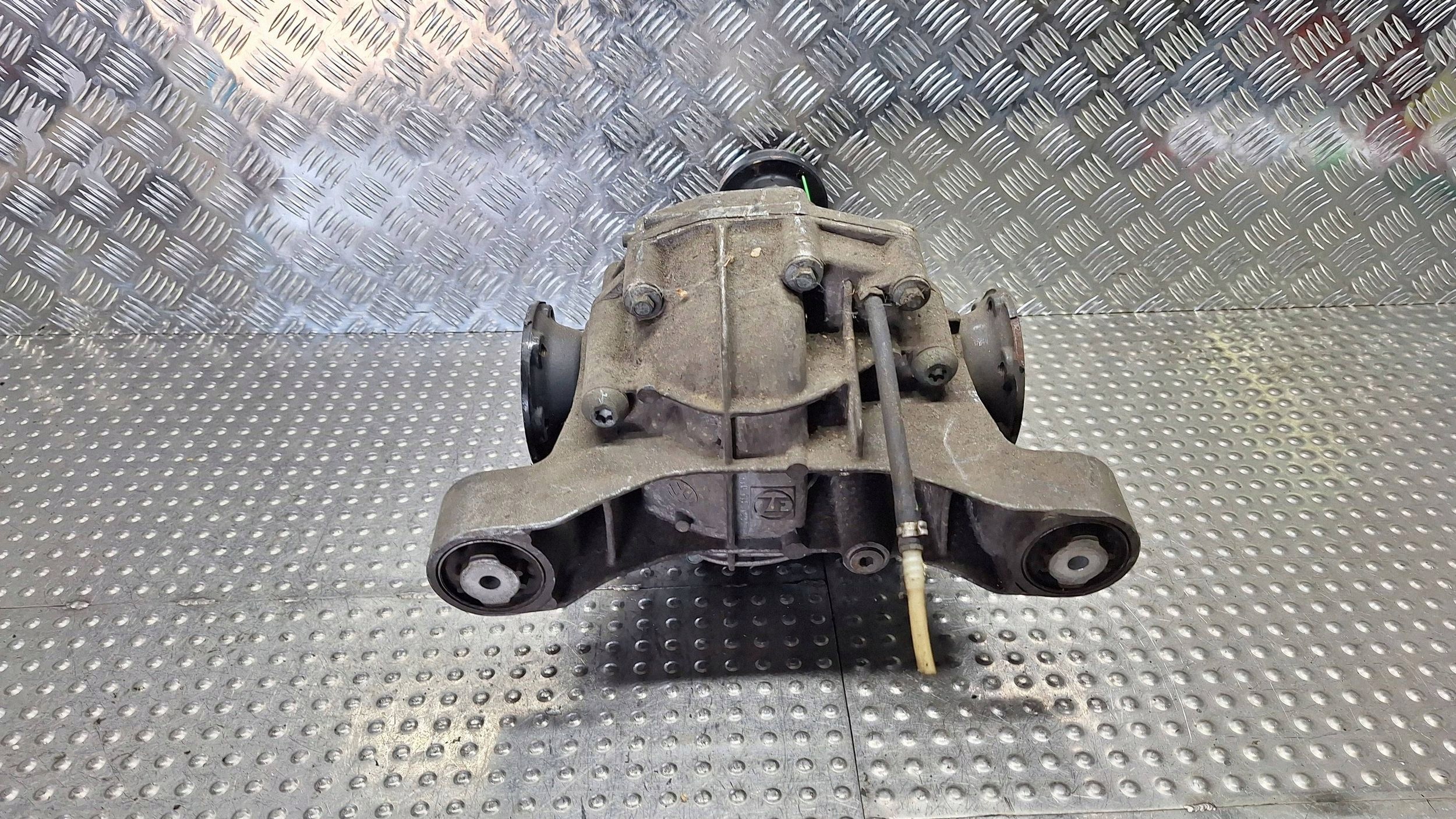 differential diff rear part GLU 0AC525015J PORSCHE CAYENNE S 7L 4.5 B
