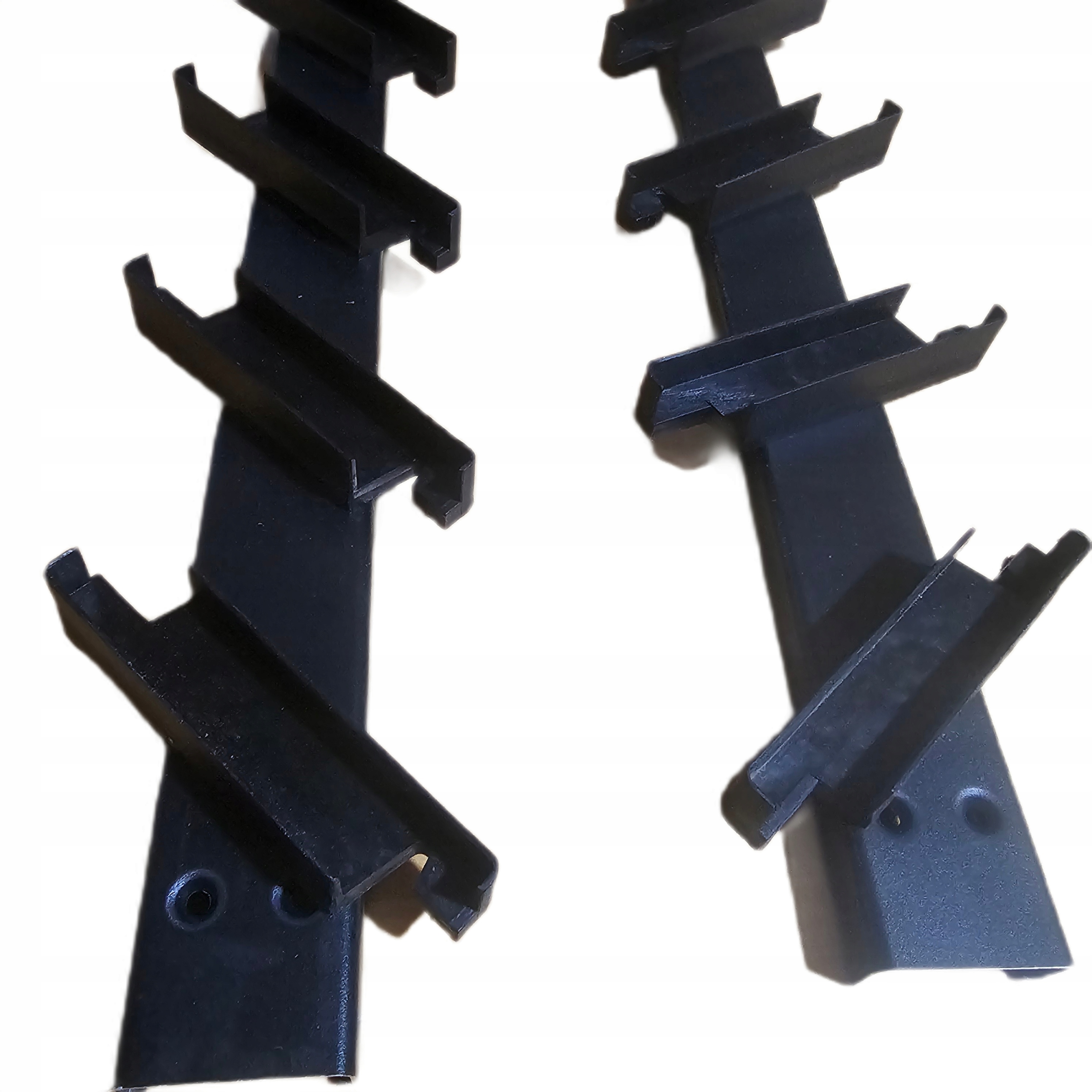 Hliníkovo-plastový žaluziový systém 109 cm černý. Pohyblivé desky