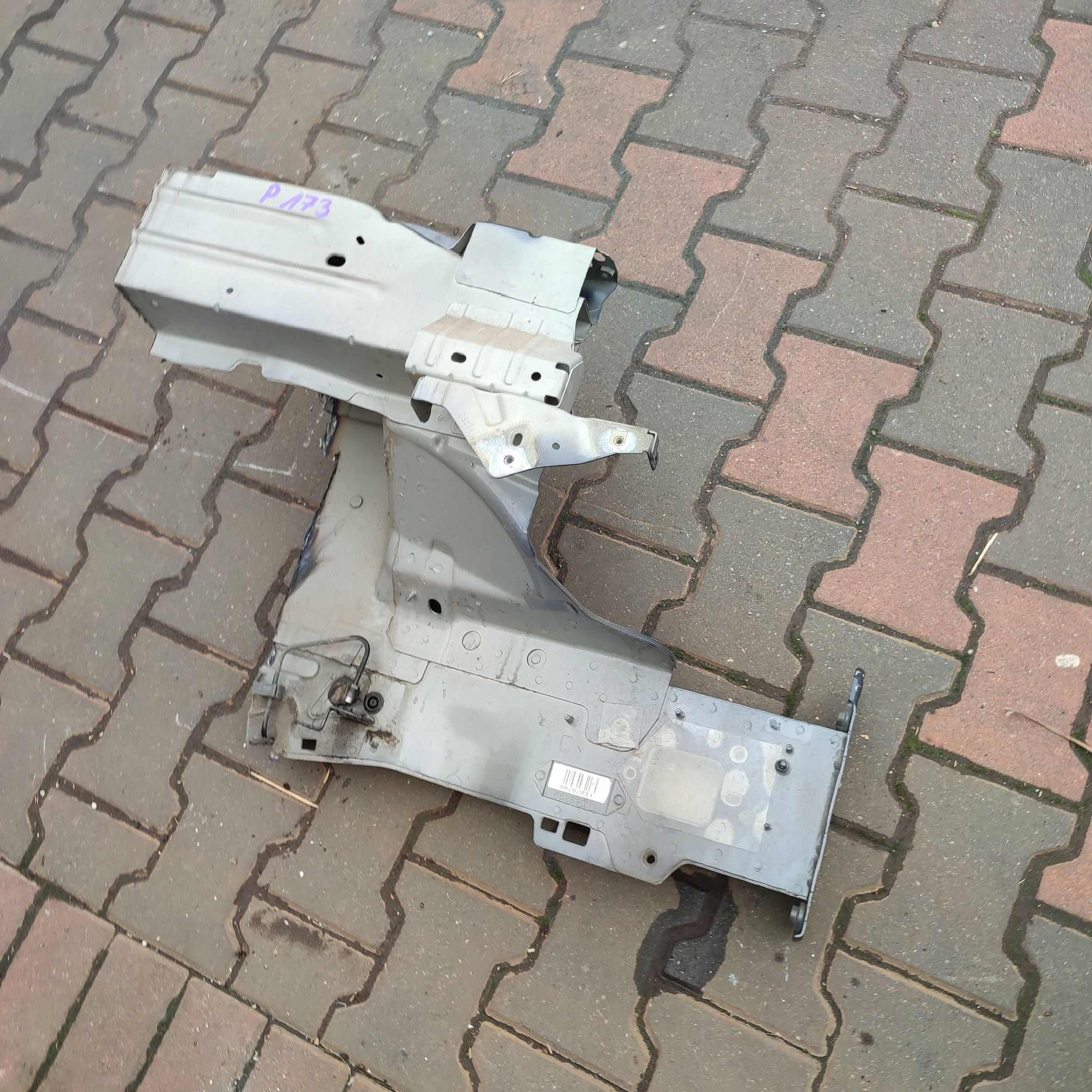 quarter right side Fiat 500X P173