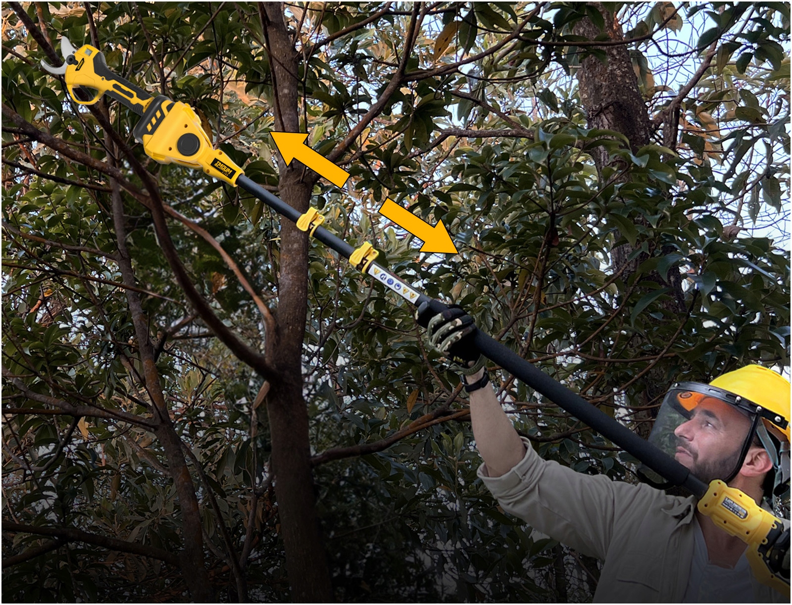 SEKATOR AKUMULATOROWY ELEKTRYCZNY NOŻYCE SEKATOR OGRODOWY WYŚWIETLACZ IMOUM Waga produktu z opakowaniem jednostkowym 2.15 kg