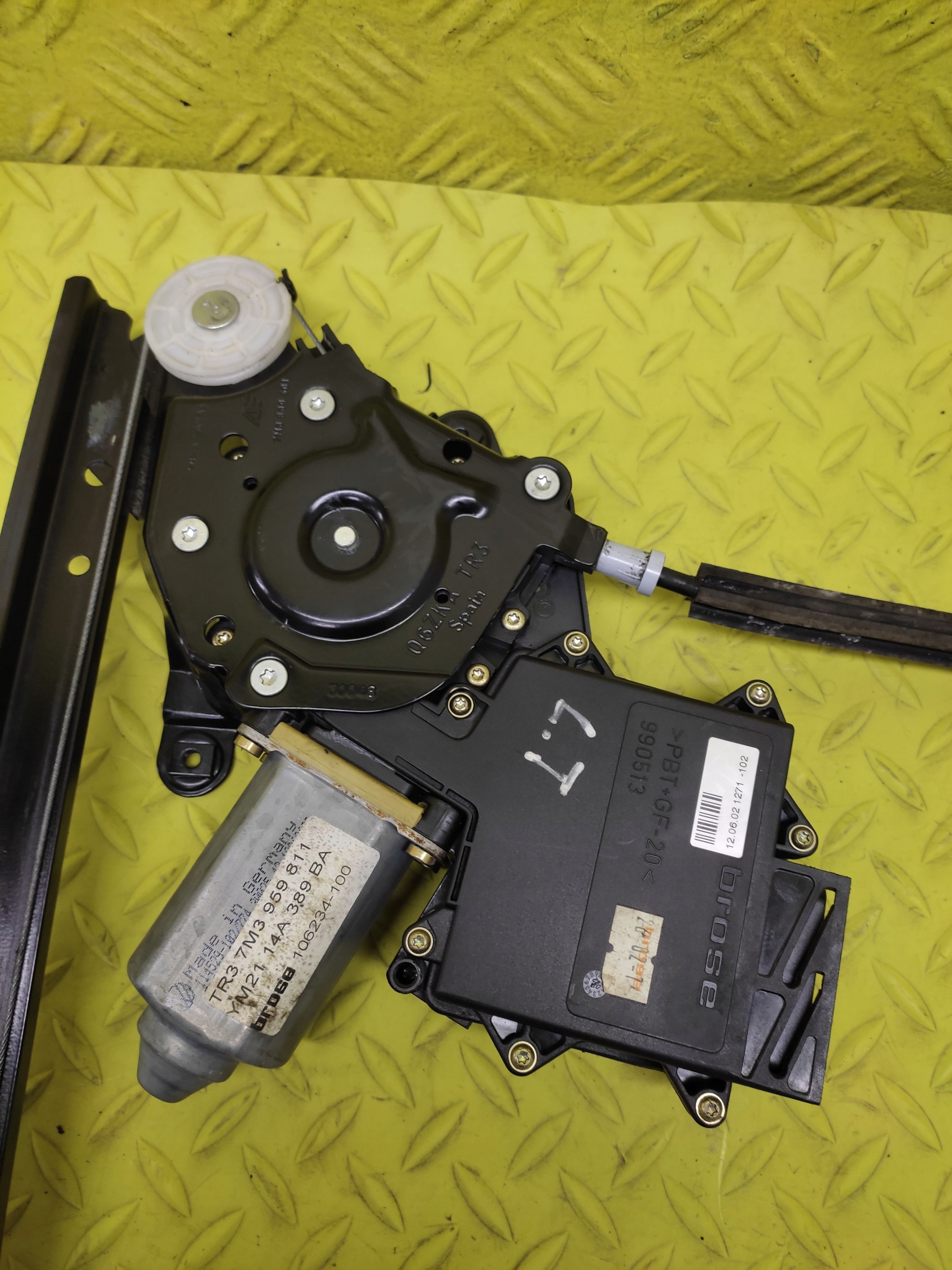 SEAT ALHAMBRA LIFT window regulator left rear part