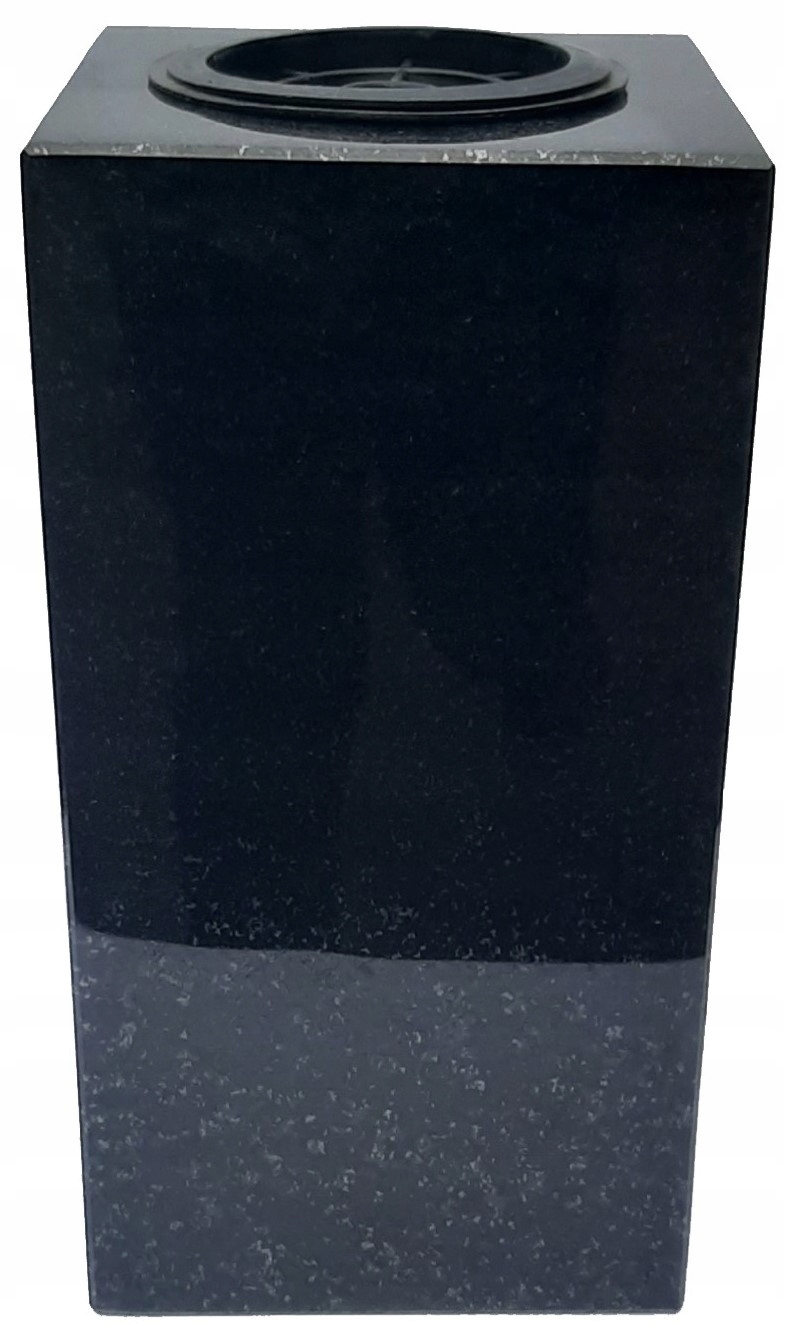 

Wazon granitowy Szwed z granitu nagrobny na grób