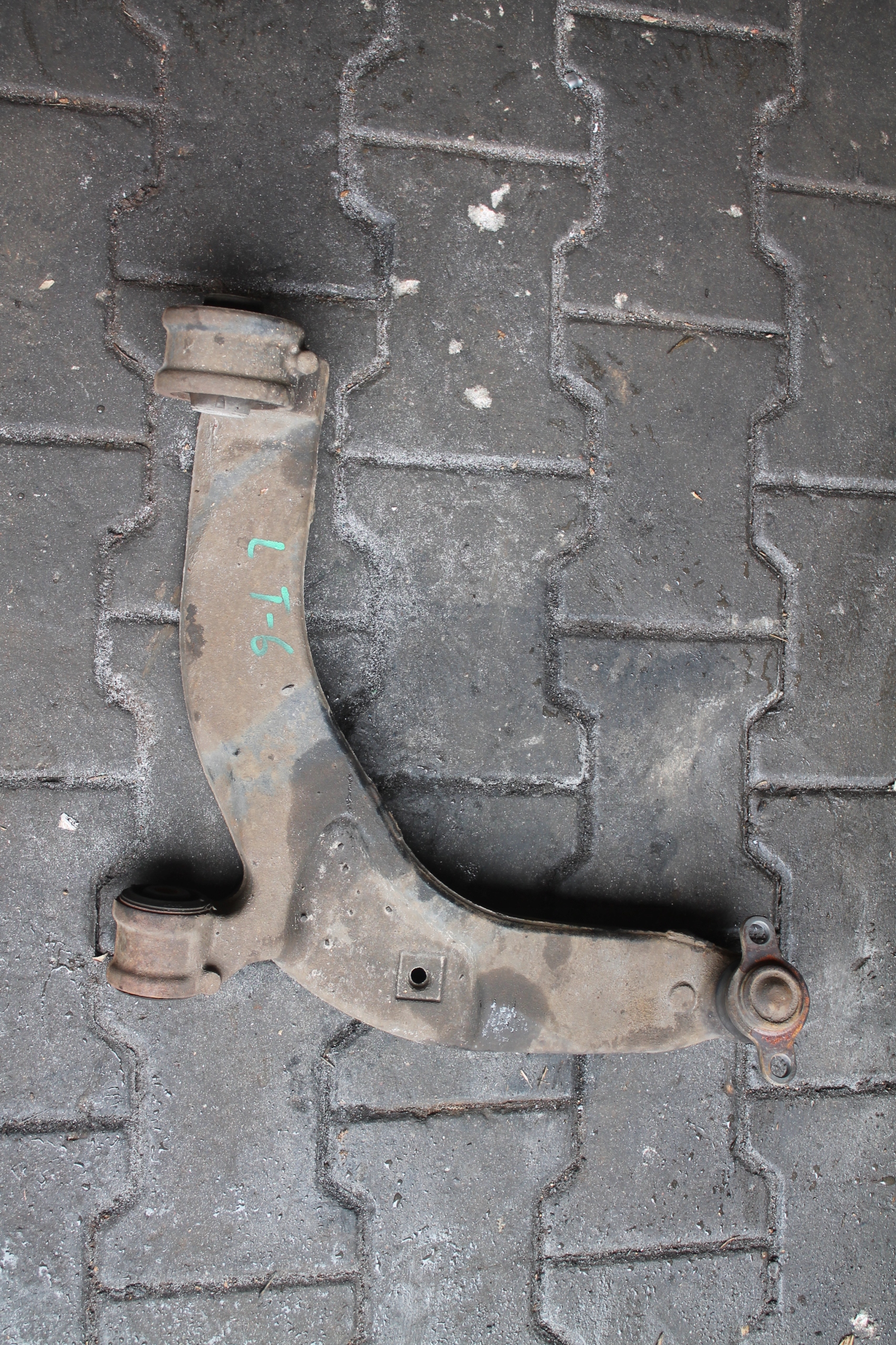 arm left VW T5 T6 7R0407165C
