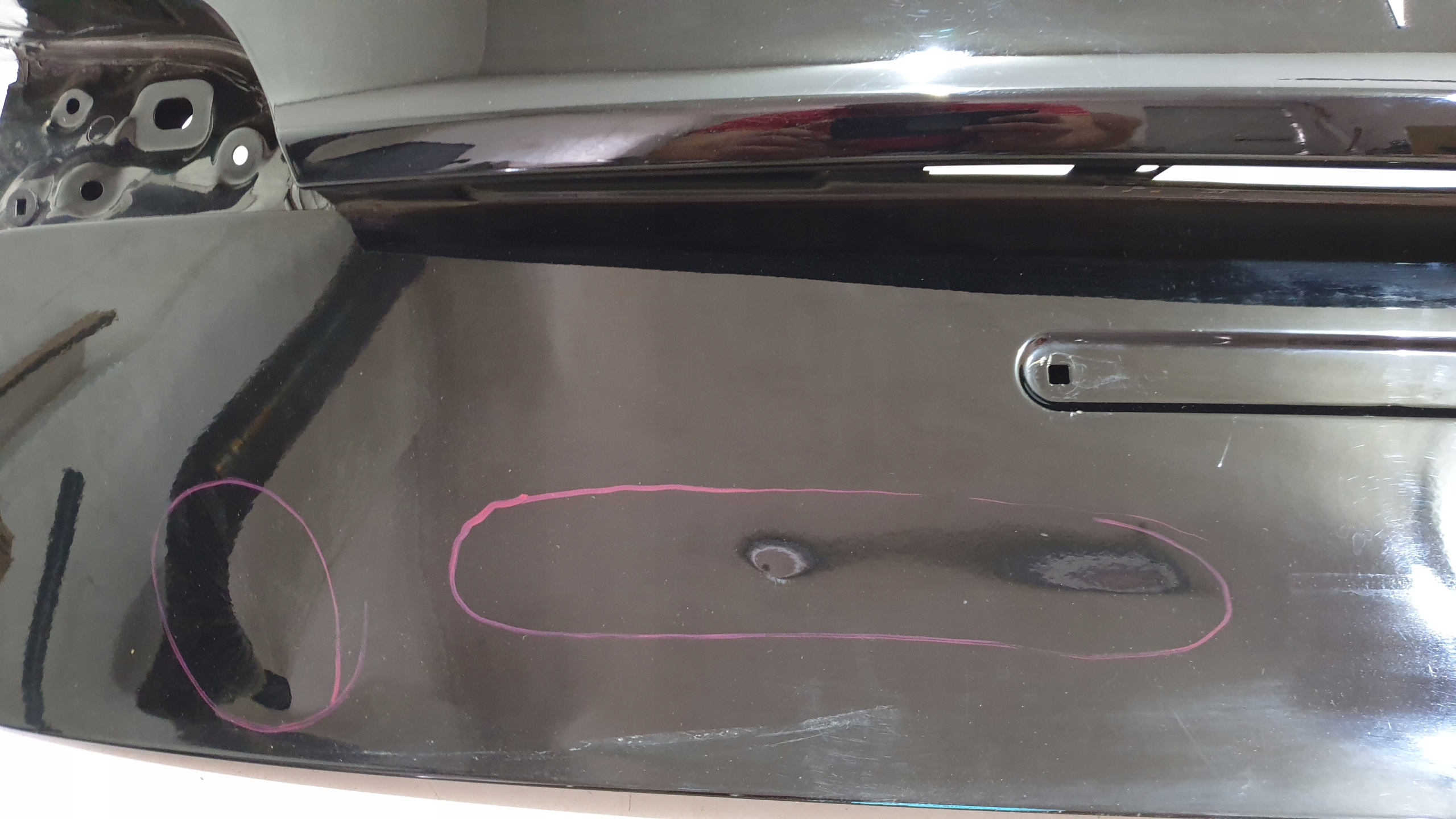 KLAPA BAGAŻNIKA TESLA 3 17- Strona zabudowy tył