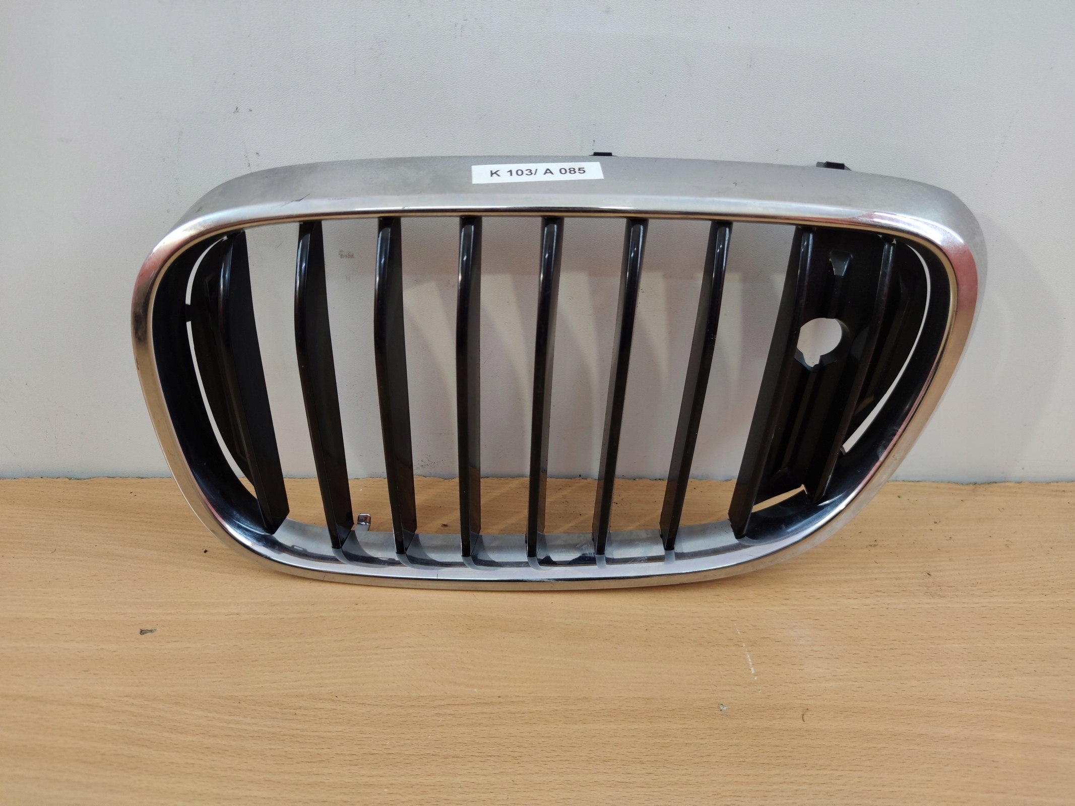 BMW 7 G11 G12 left kidney grille grille grid below KAMERE