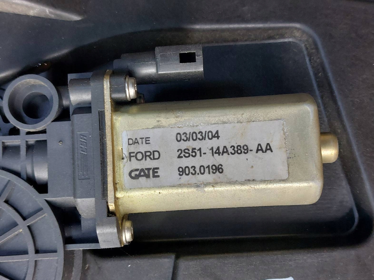 MECHANIZM PODNOŚNIK SZYBY LEWY PRZÓD FIESTA MK5 3D 2S51-B045H17-A Numer katalogowy części 2S51-B045H17-A 2S51-14A389-AA