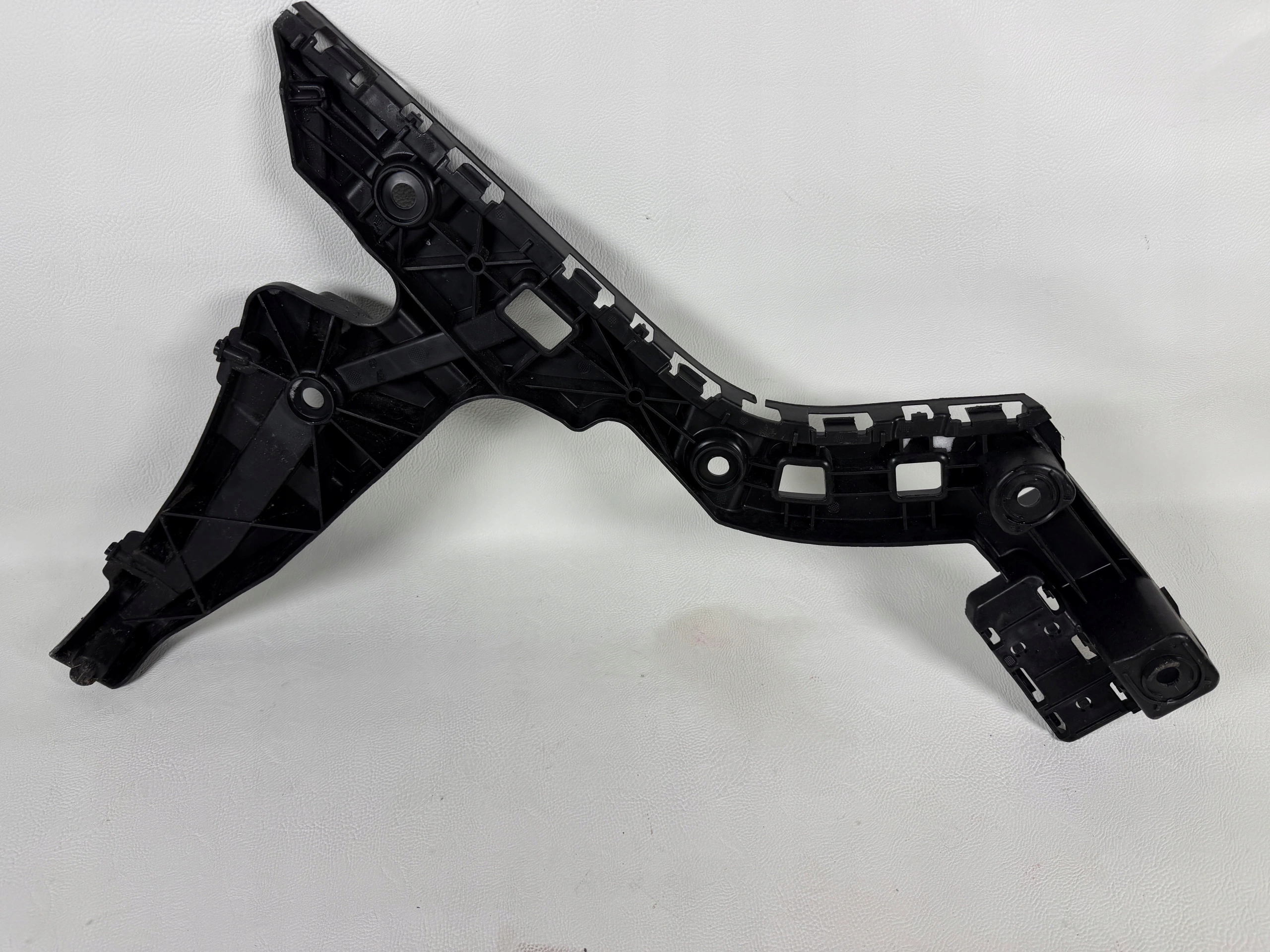 Volkswagen Golf 8 VIII bumper bracket rear part 5H9807394G