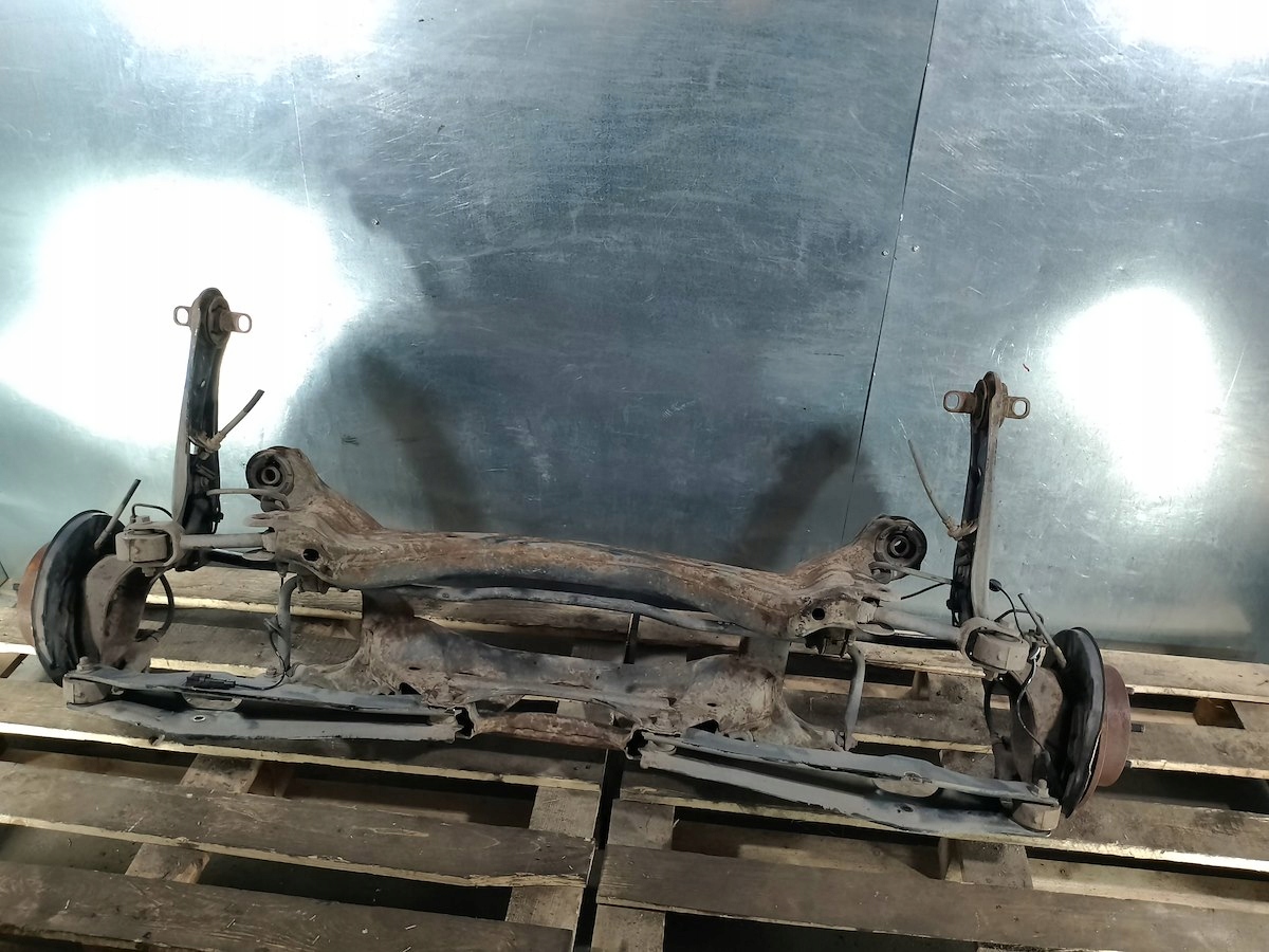 BELKA ZAWIESZENIA, OŚ TYŁ CHRYSLER 200 (JS) 3.6 V6 SEDAN