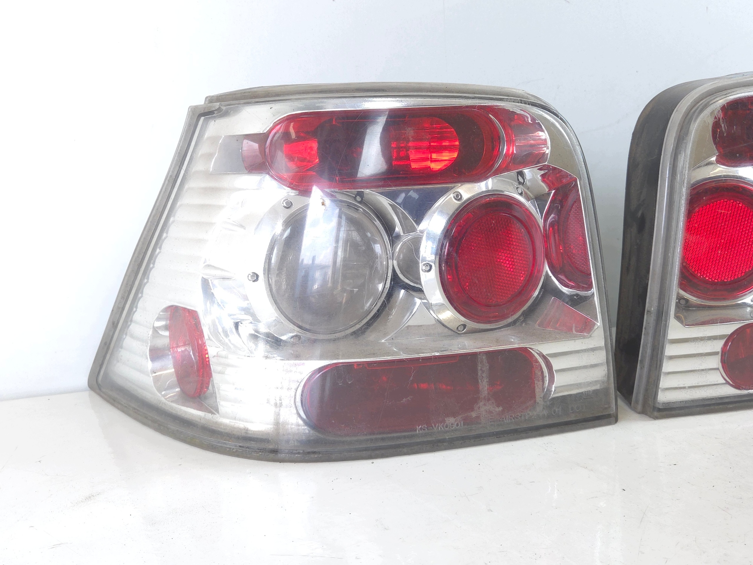 VW GOLF IV HB light left right rear part KOMPLET TUNING LEXUS SONAR