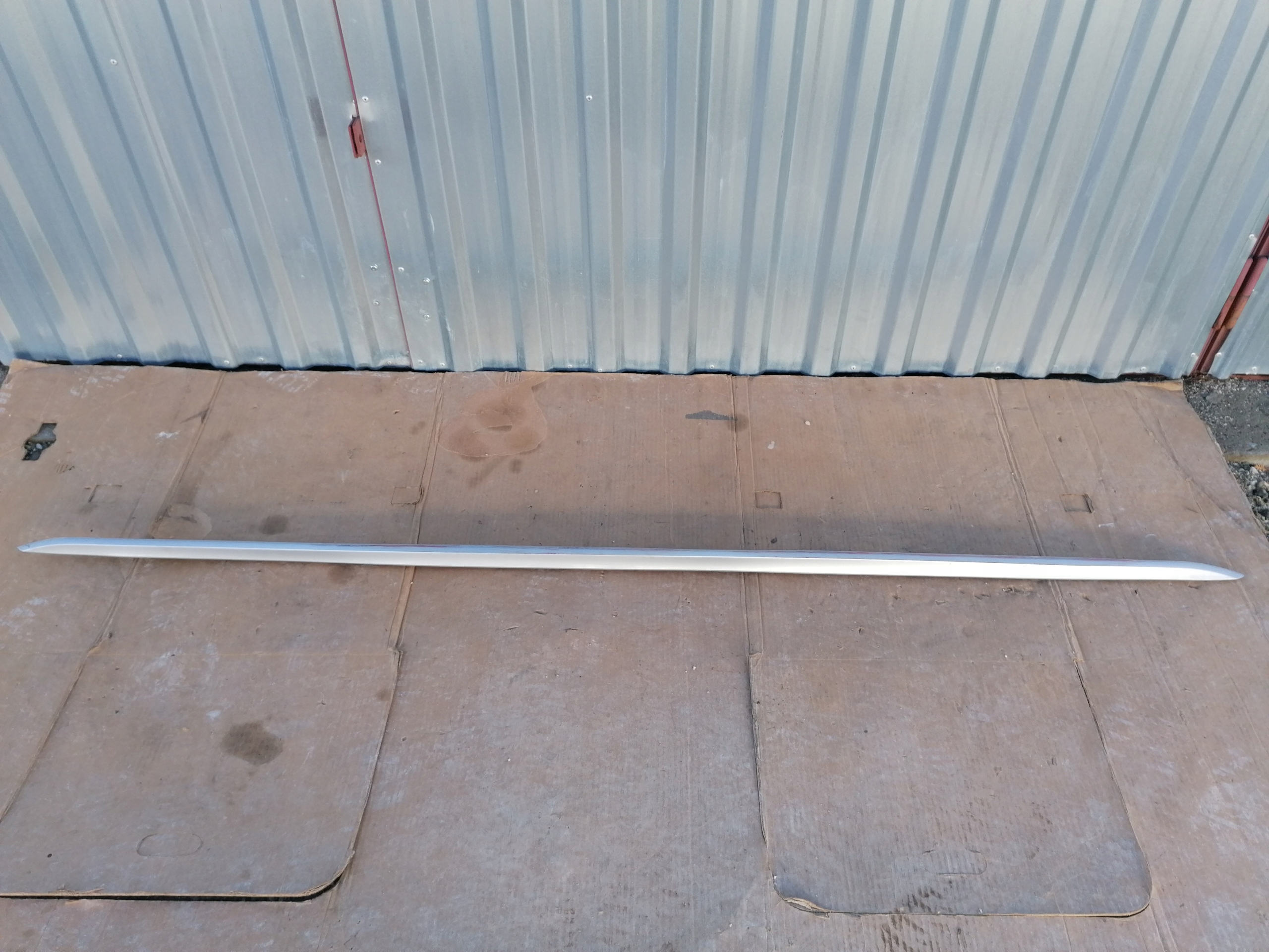 8W0853932 - AUDI A4 B9 8w0 педаль порога права