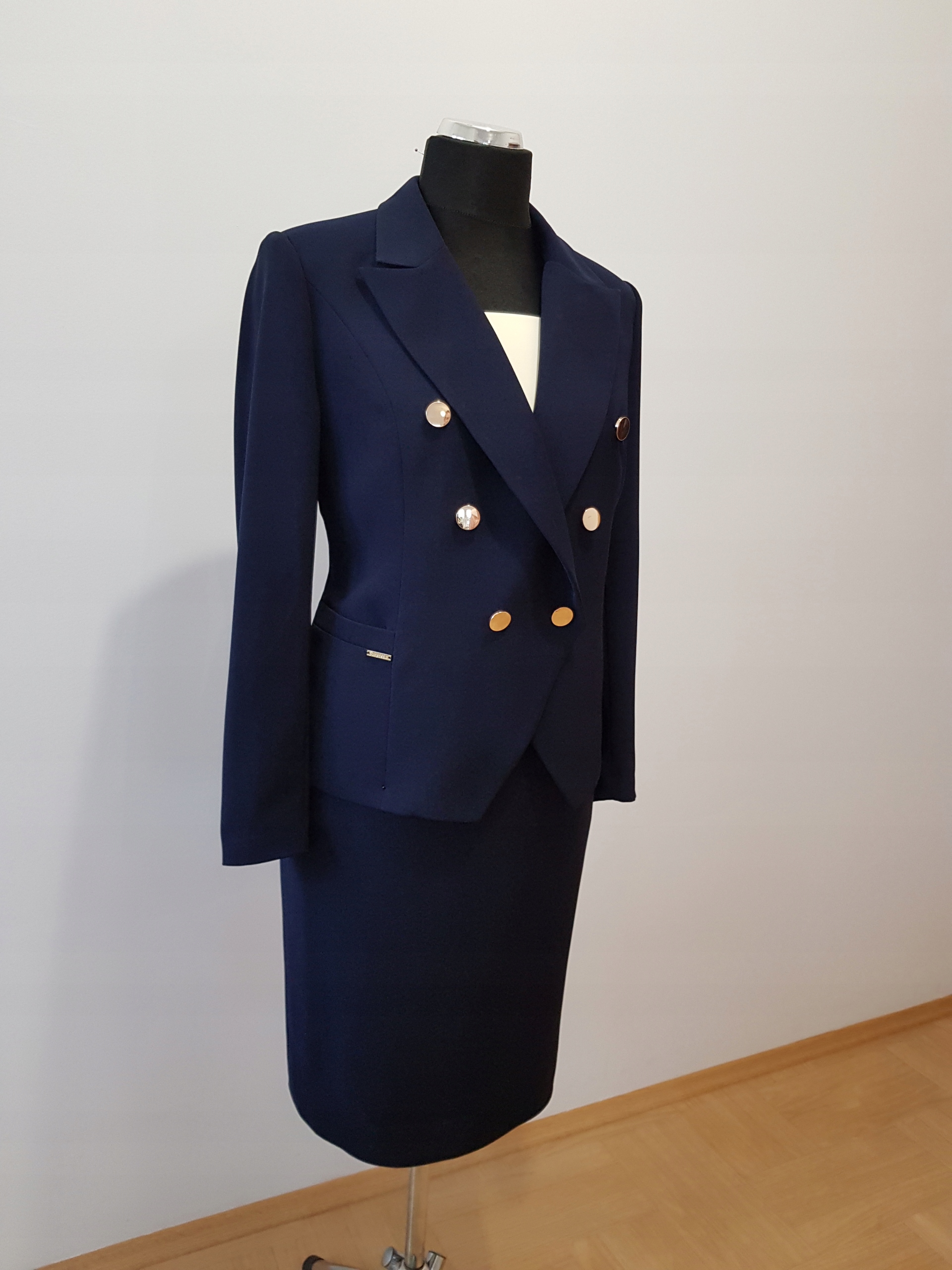 KOSTIUM GRANATOWY BIZNESOWY 50 52 54 56 58 60 62 Marka inna