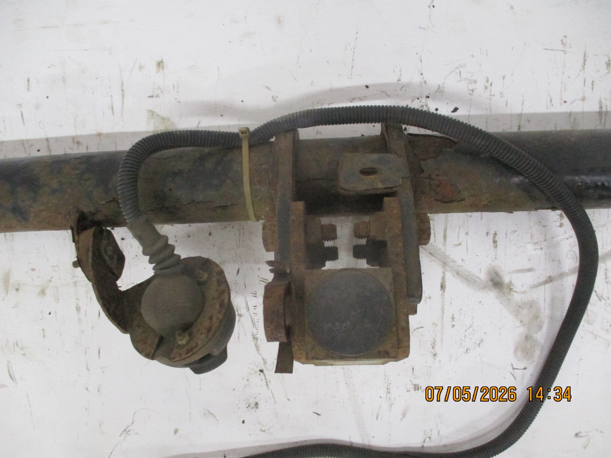 bumper support towing CITROEN BERLINGO PARTNER 9819988680