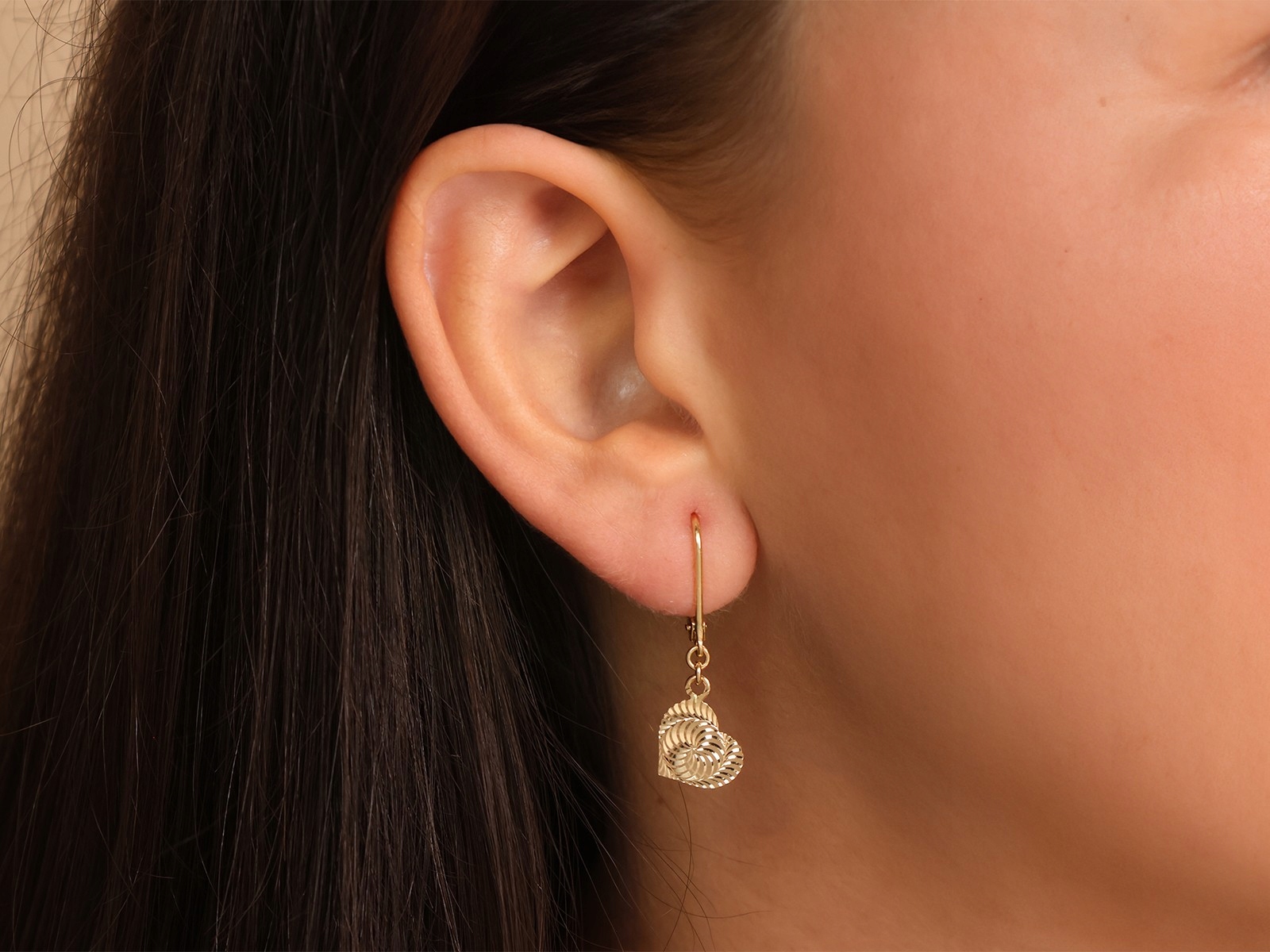 Zlaté náušnice 585 visící srdce od klenotníka, moderní jako dárek 14 kt