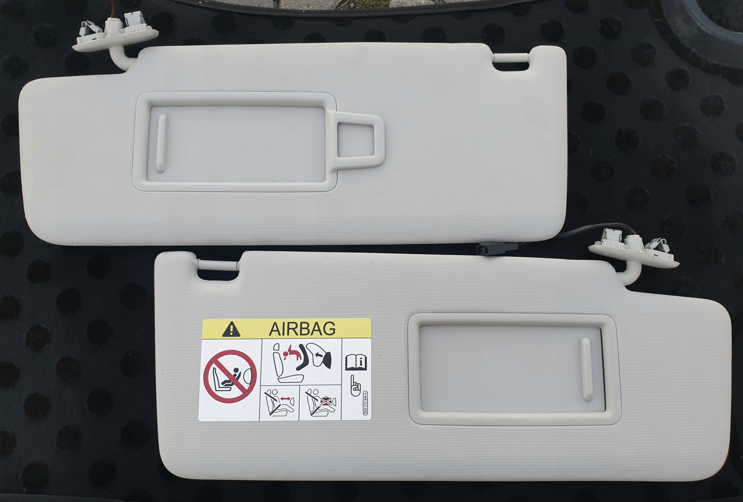 5TA857551 5TA857552 - СОЛНЦЕЗАЩИТНЫЙ КОЗЫРЕК TOURAN III 5TA