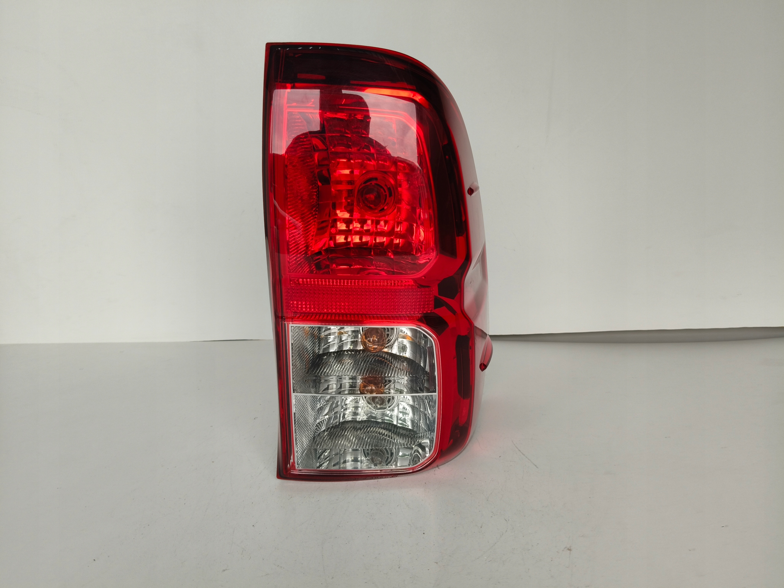 light right rear TOYOTA HILLUX 15