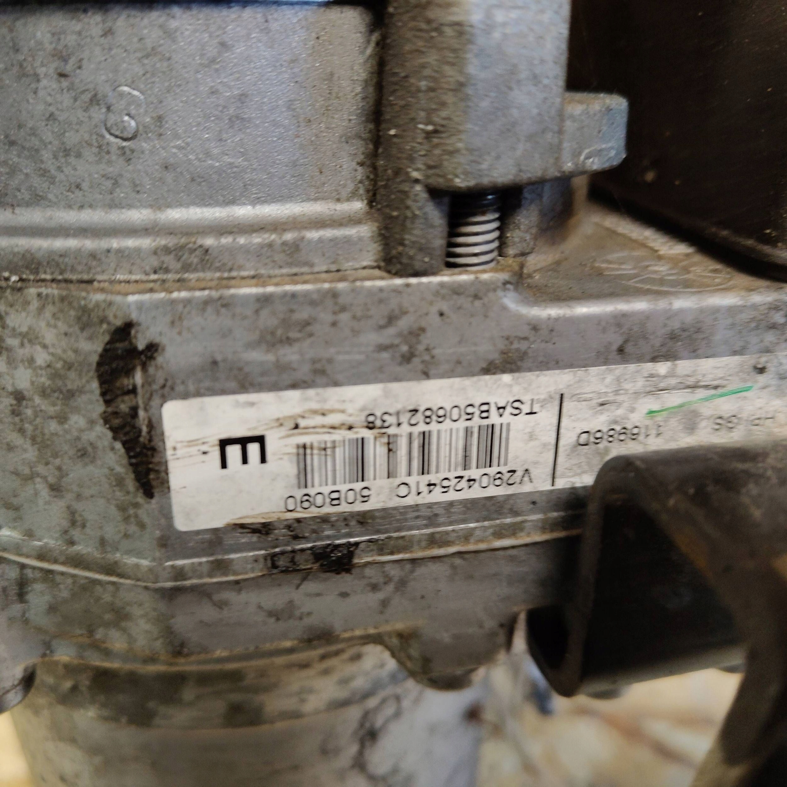 Pompa servosterzo Peugeot 3008 e 9806435680