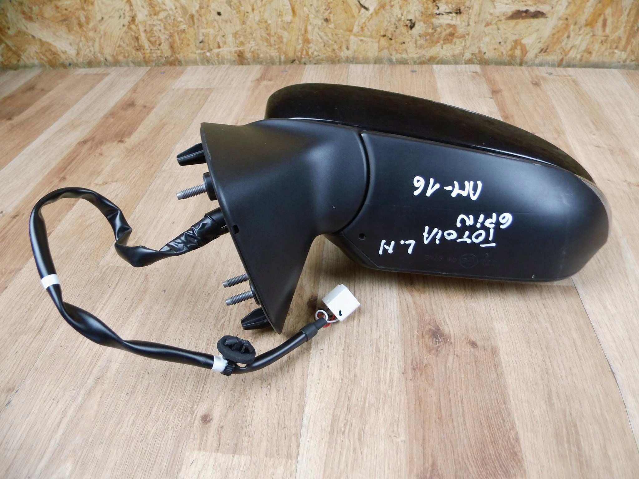 Toyota Yaris Cross 2020-2025 mirror left 6-PIN