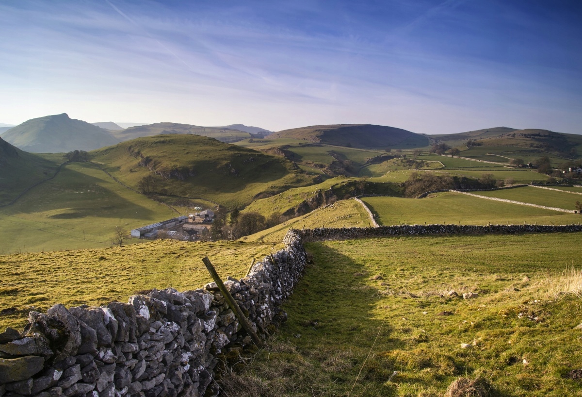 

Fototapeta Flizelinowa Chrome Hill - 104x70