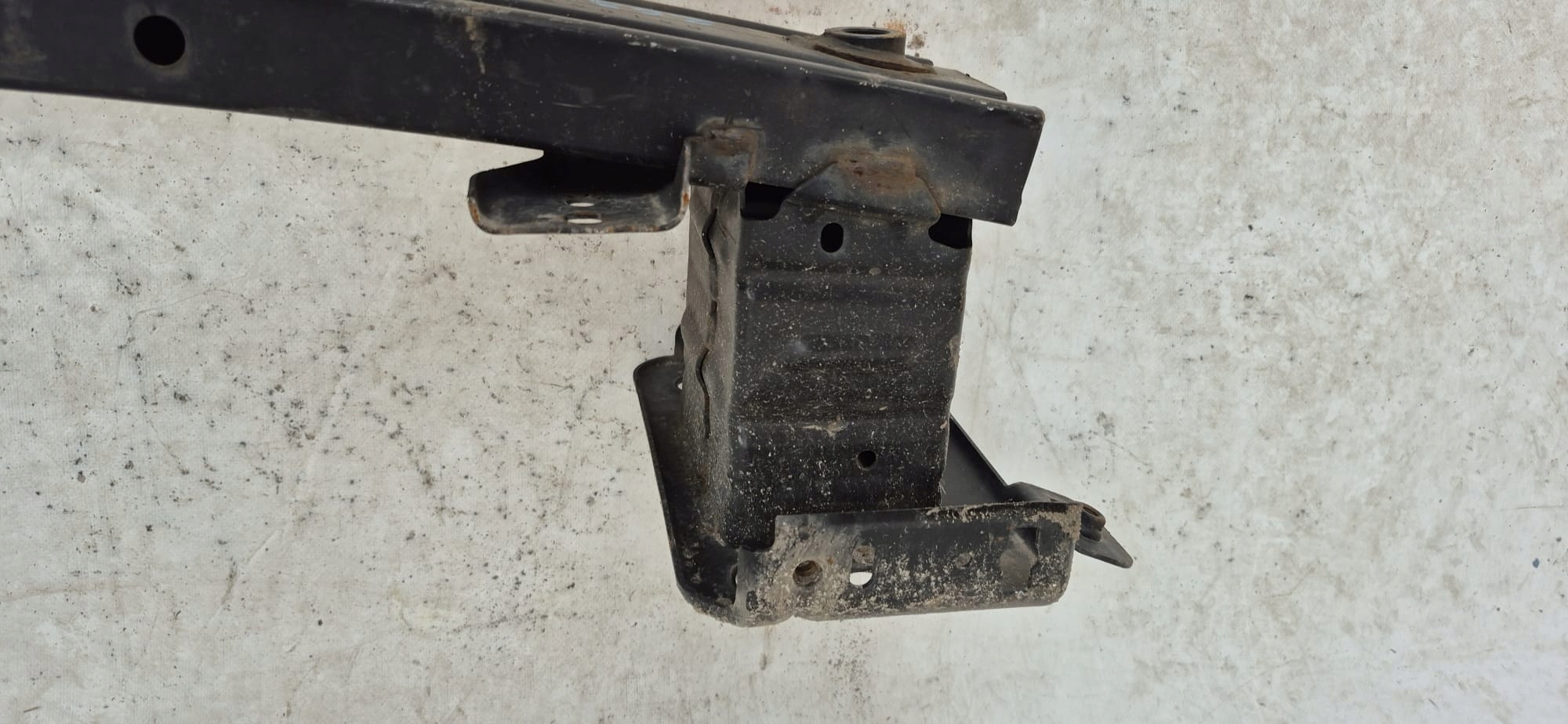 FORD FIESTA MK7 LIFT 12- sider front front below bumper