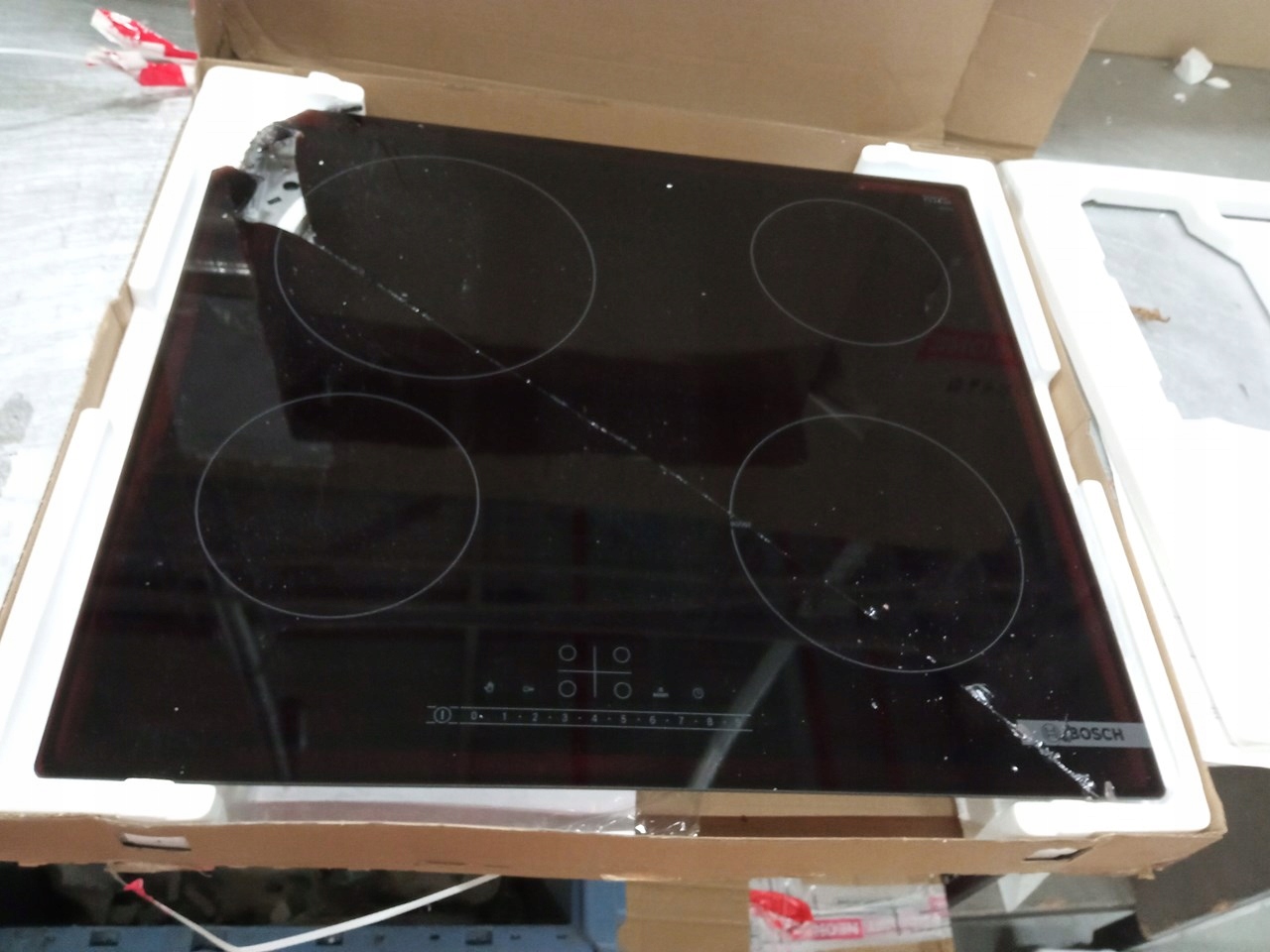 BOSCH PKE611FP2E - uszkodzenie Model PKE611FP2E